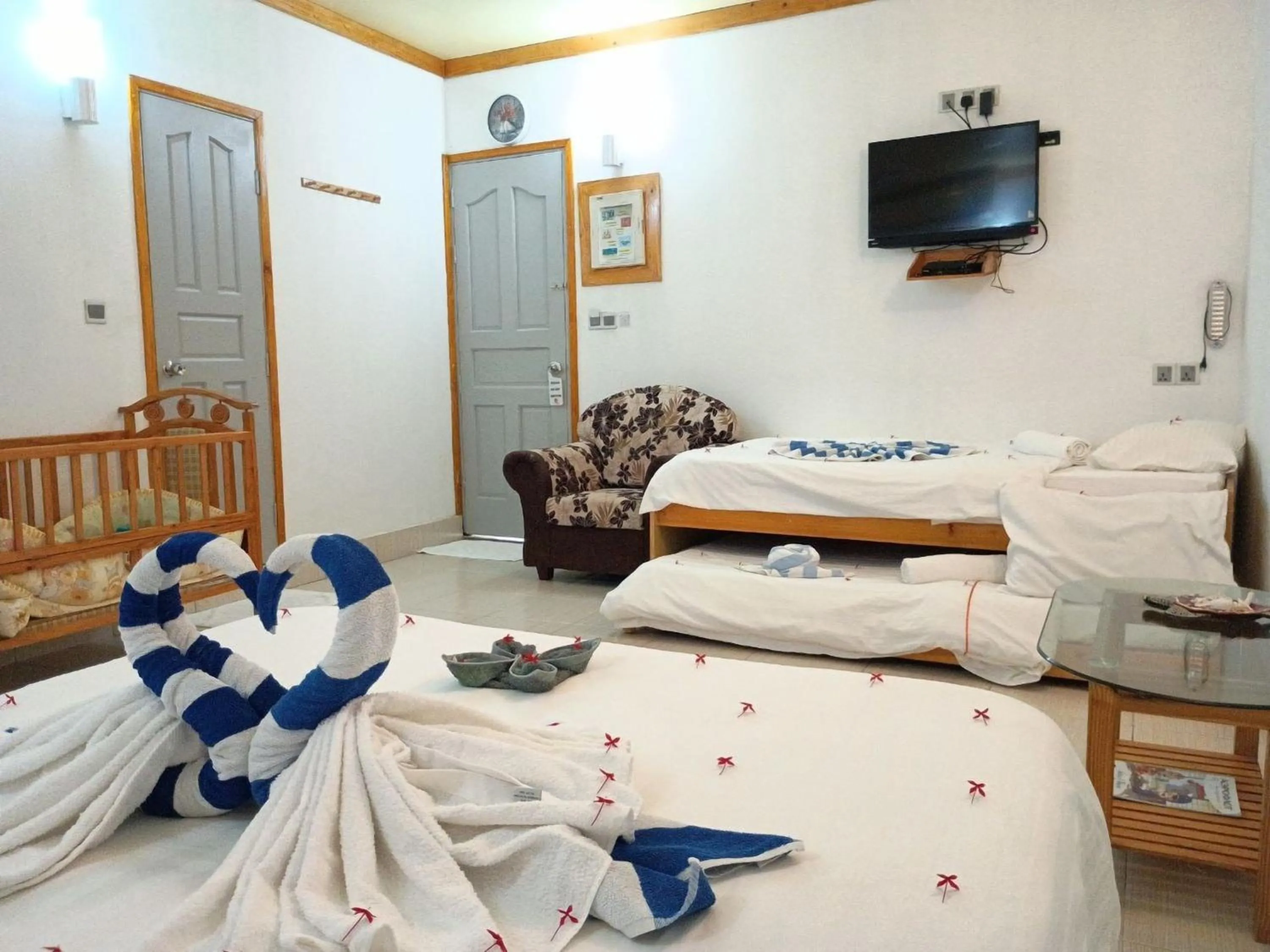 Family Room with Garden View (10% off on Excursions, Food & Beverages) - single occupancy in Olhumathi View Inn