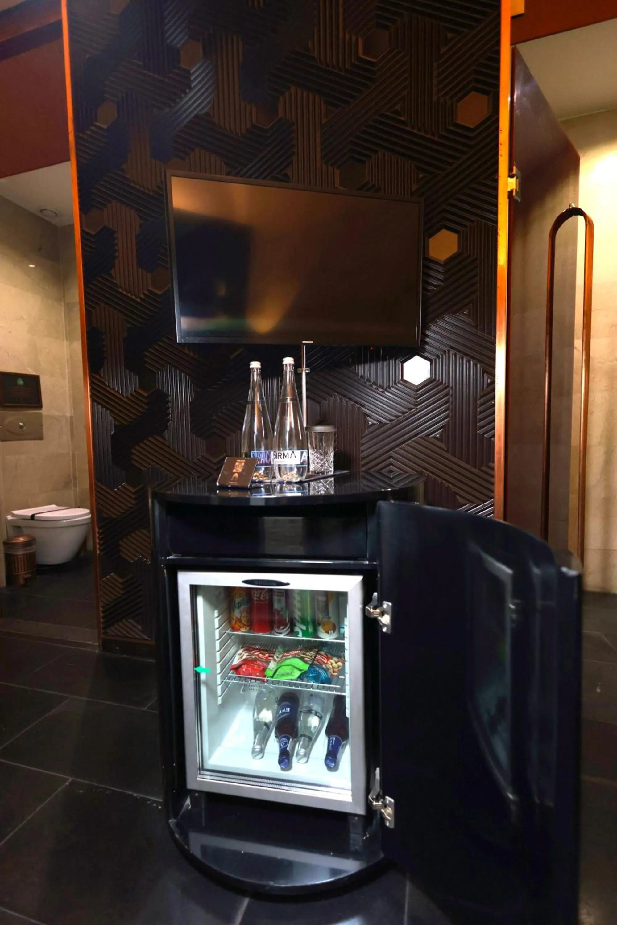 TV and multimedia in HSVHN Hotel Hışvahan