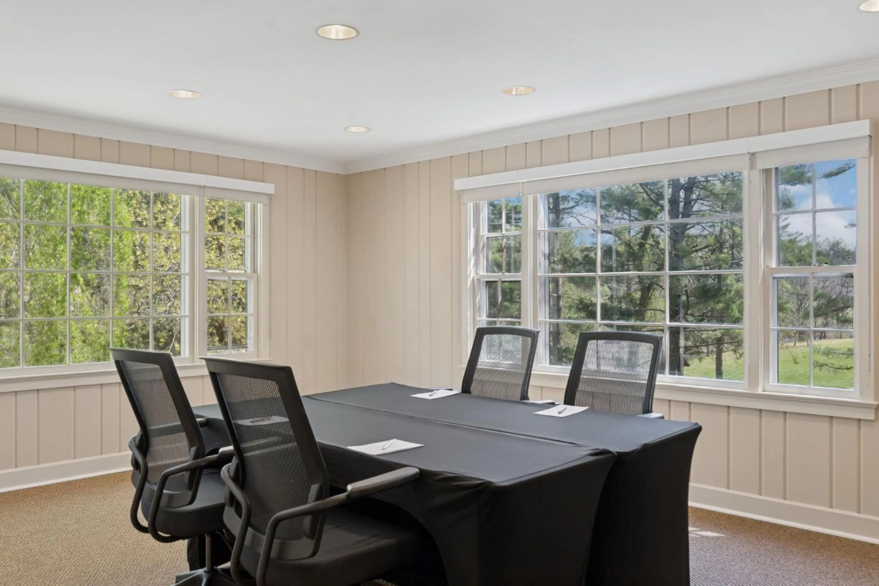 Meeting/conference room in Airlie