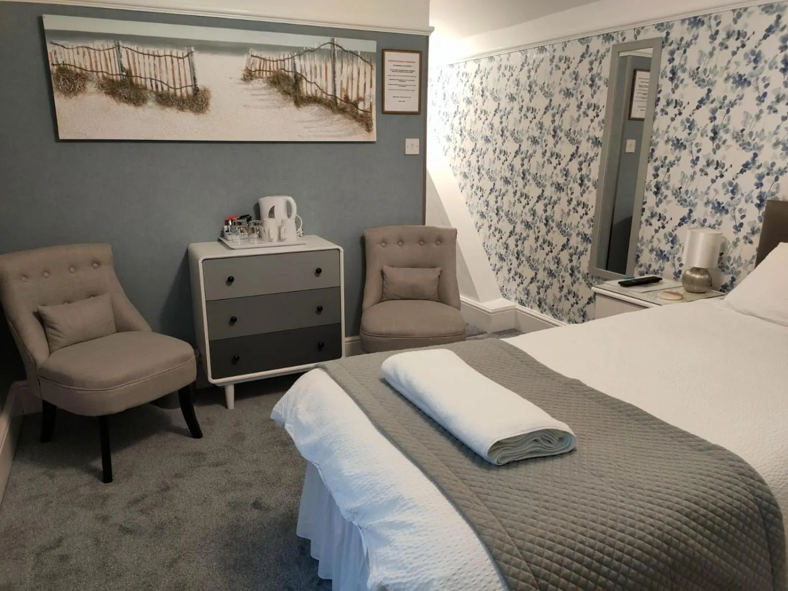 Bedroom, Bed in Lichfield House