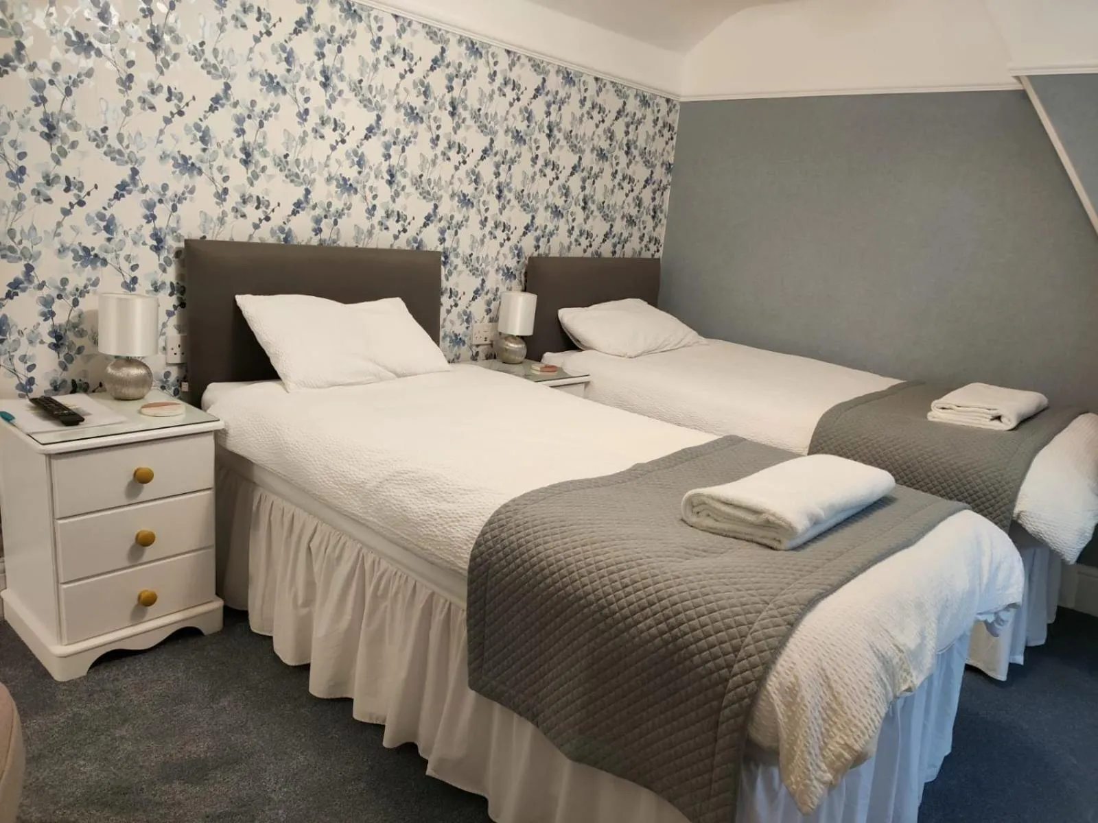 Bedroom, Bed in Lichfield House
