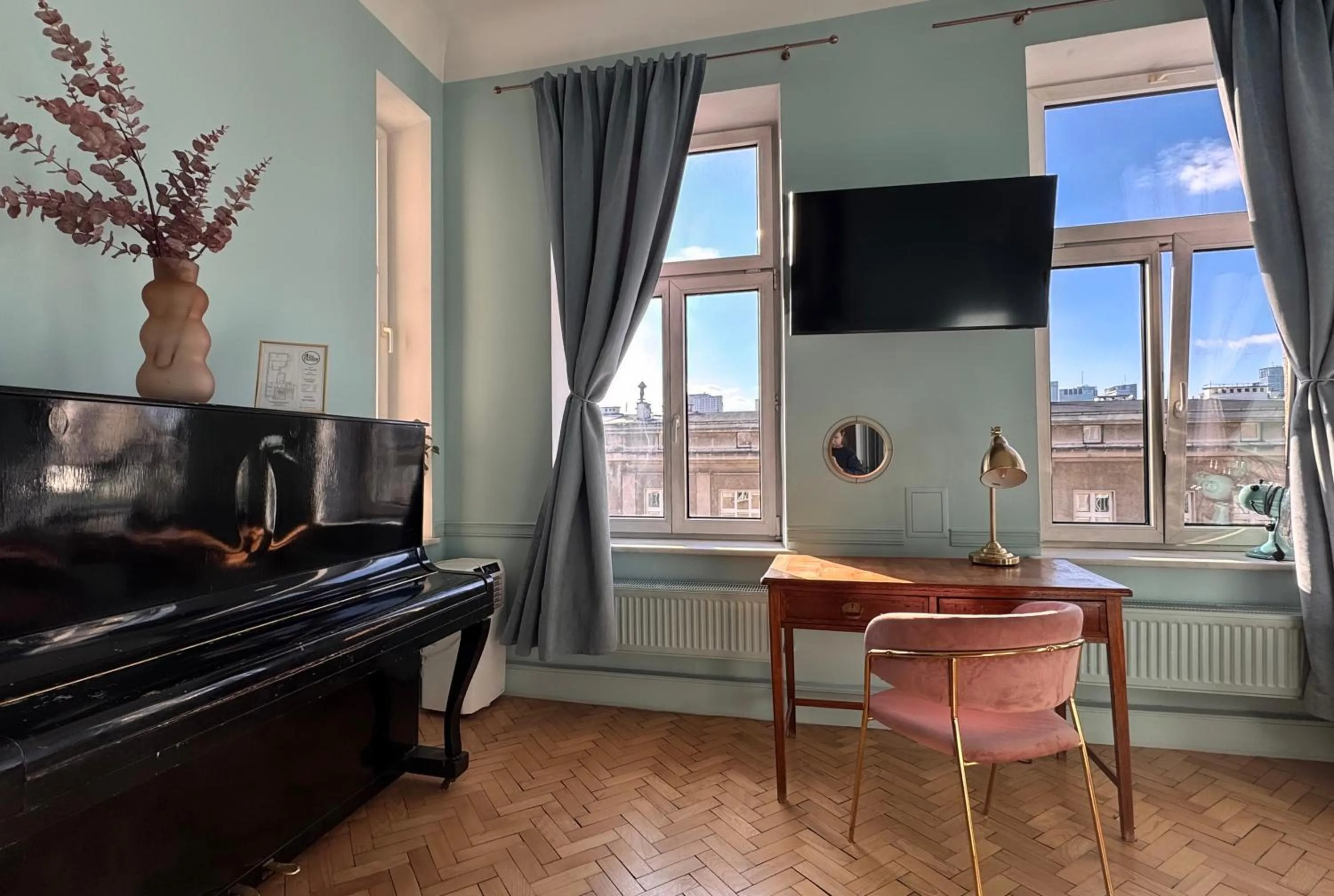 Seating area in 4th Floor Bed and Breakfast