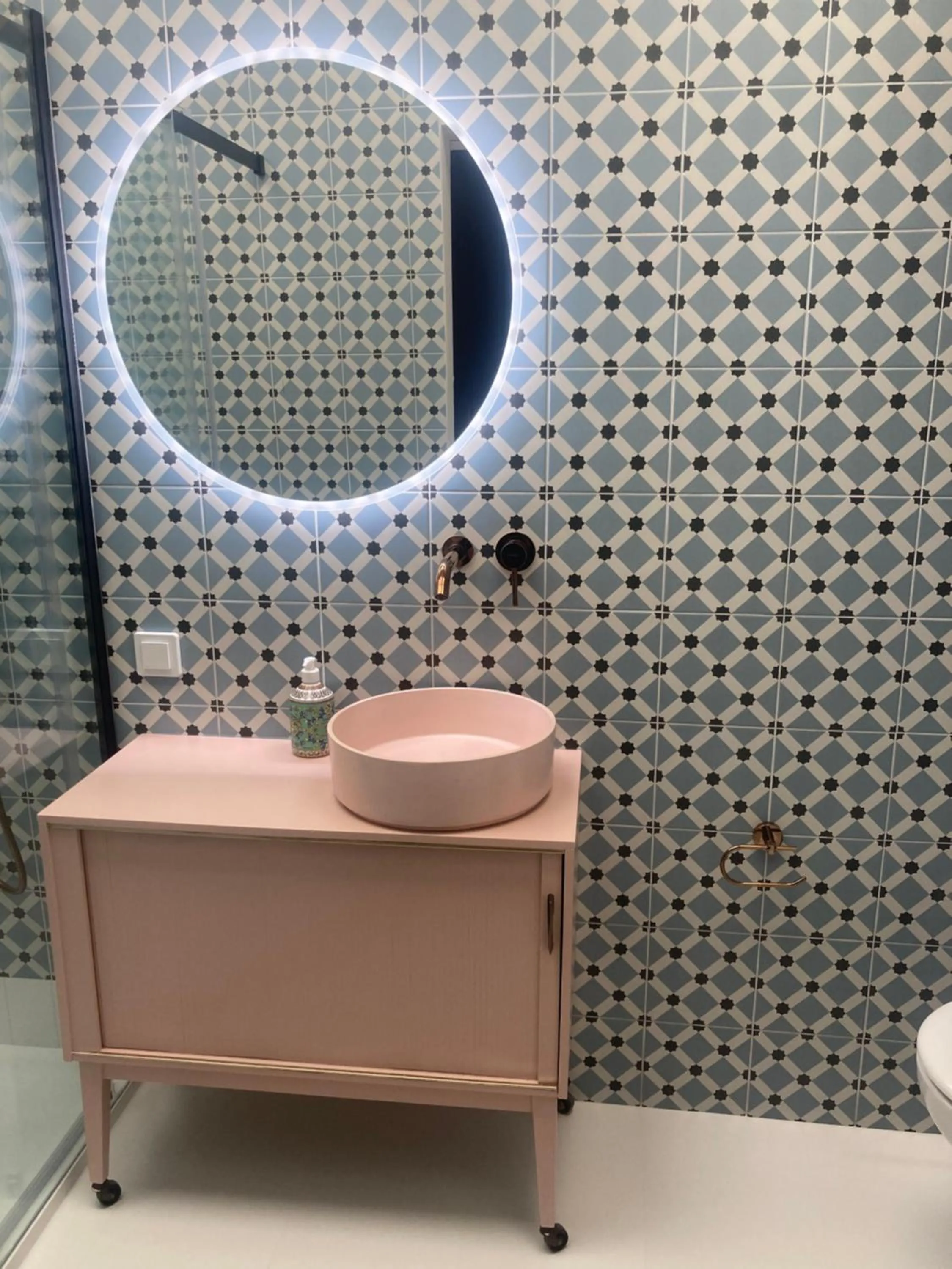 4th Floor Bed and Breakfast