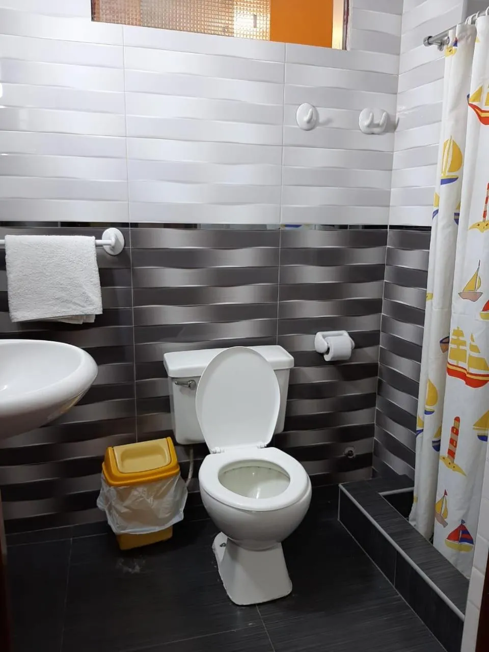 Bathroom in Hotel Las Lomas