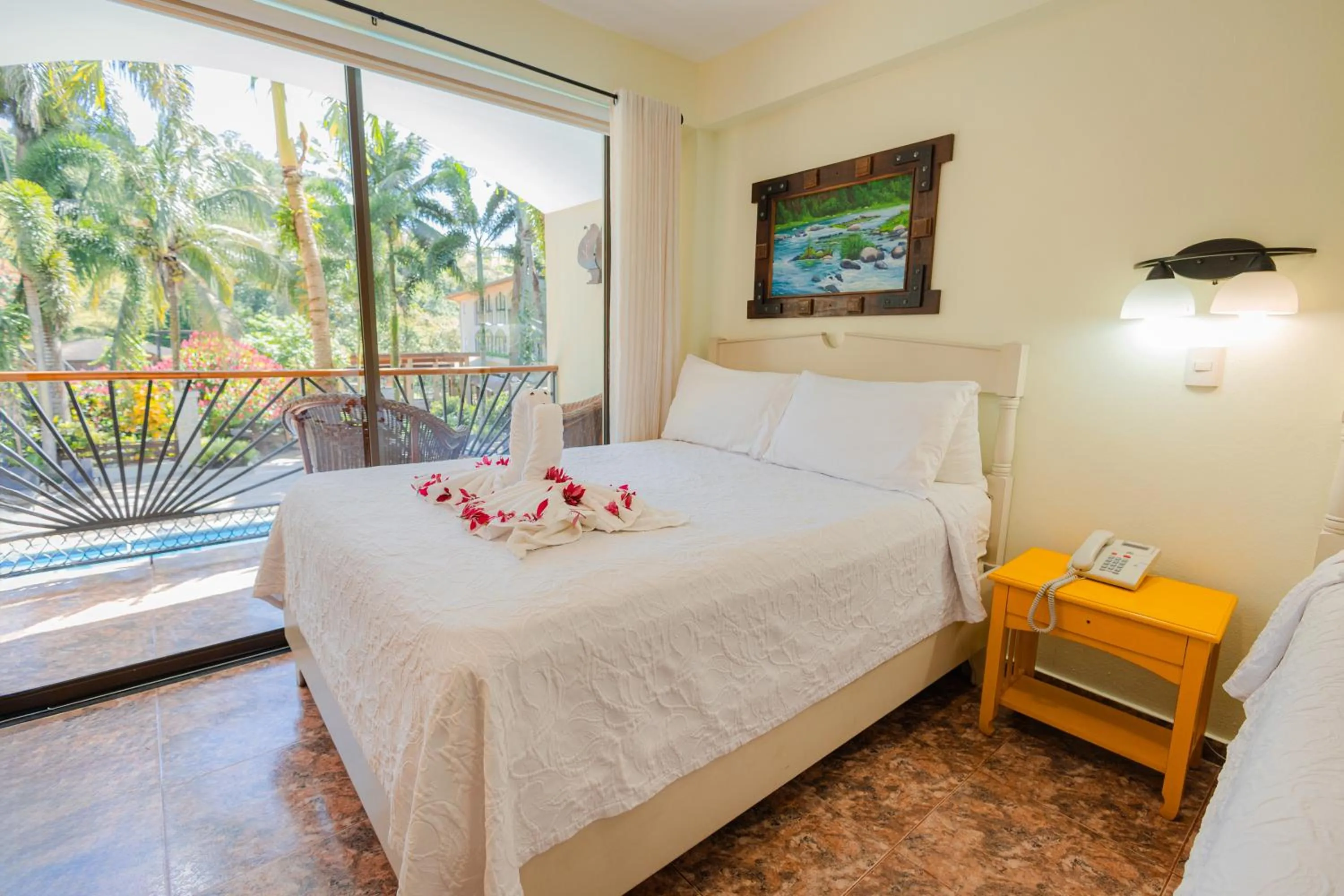 Property building, Bed in Hotel Gran Jimenoa