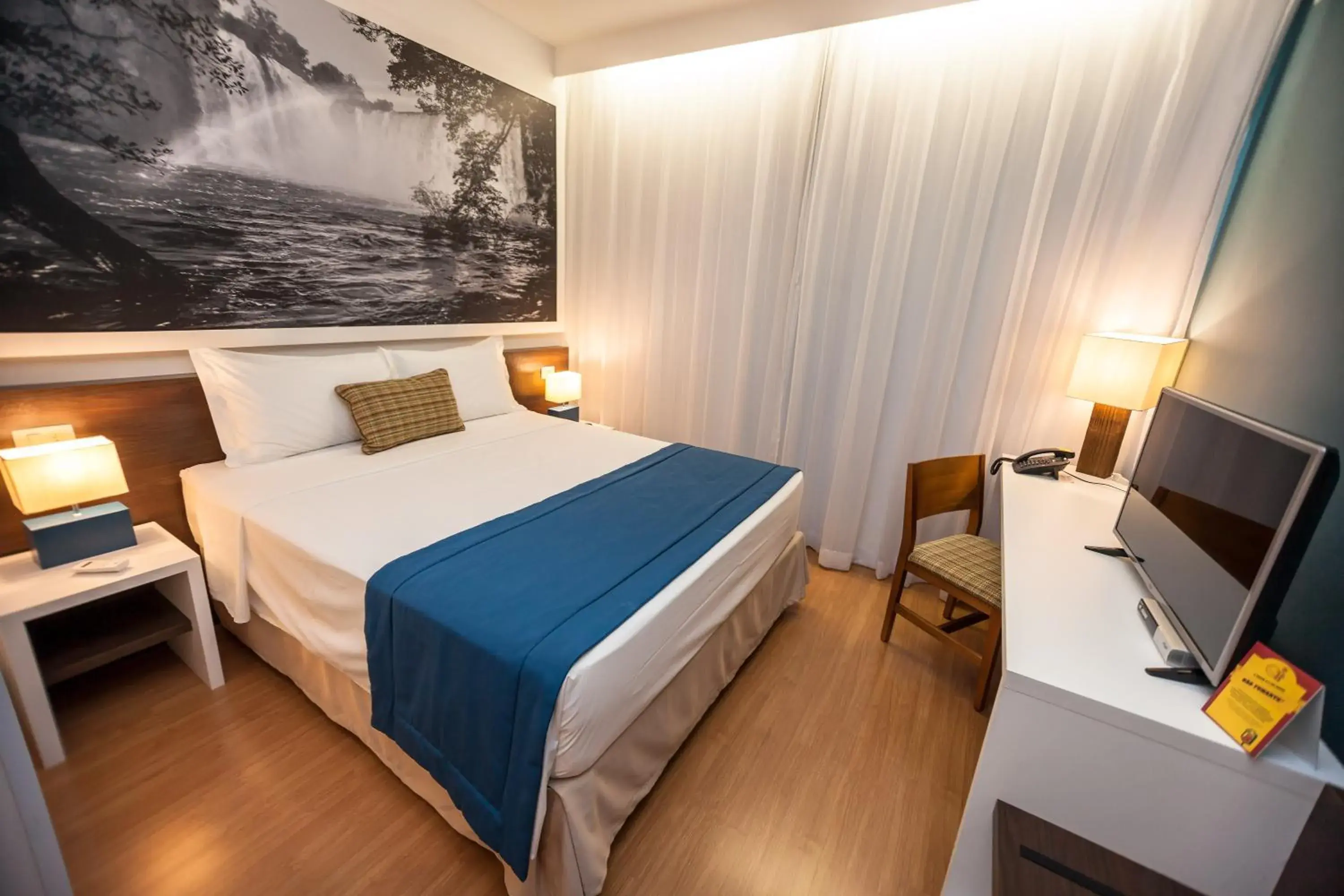 Queen Room - single occupancy in Lizz Hotel Queen Room - single occupancy in Lizz Hotel