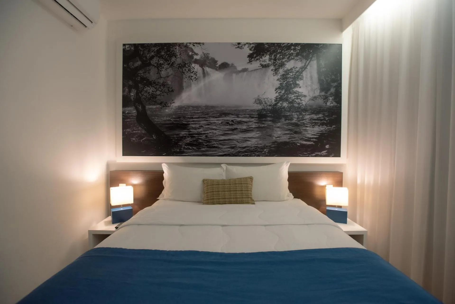 Bed in Golden Tower Aeroporto - Lizz - by Fênix Hotéis