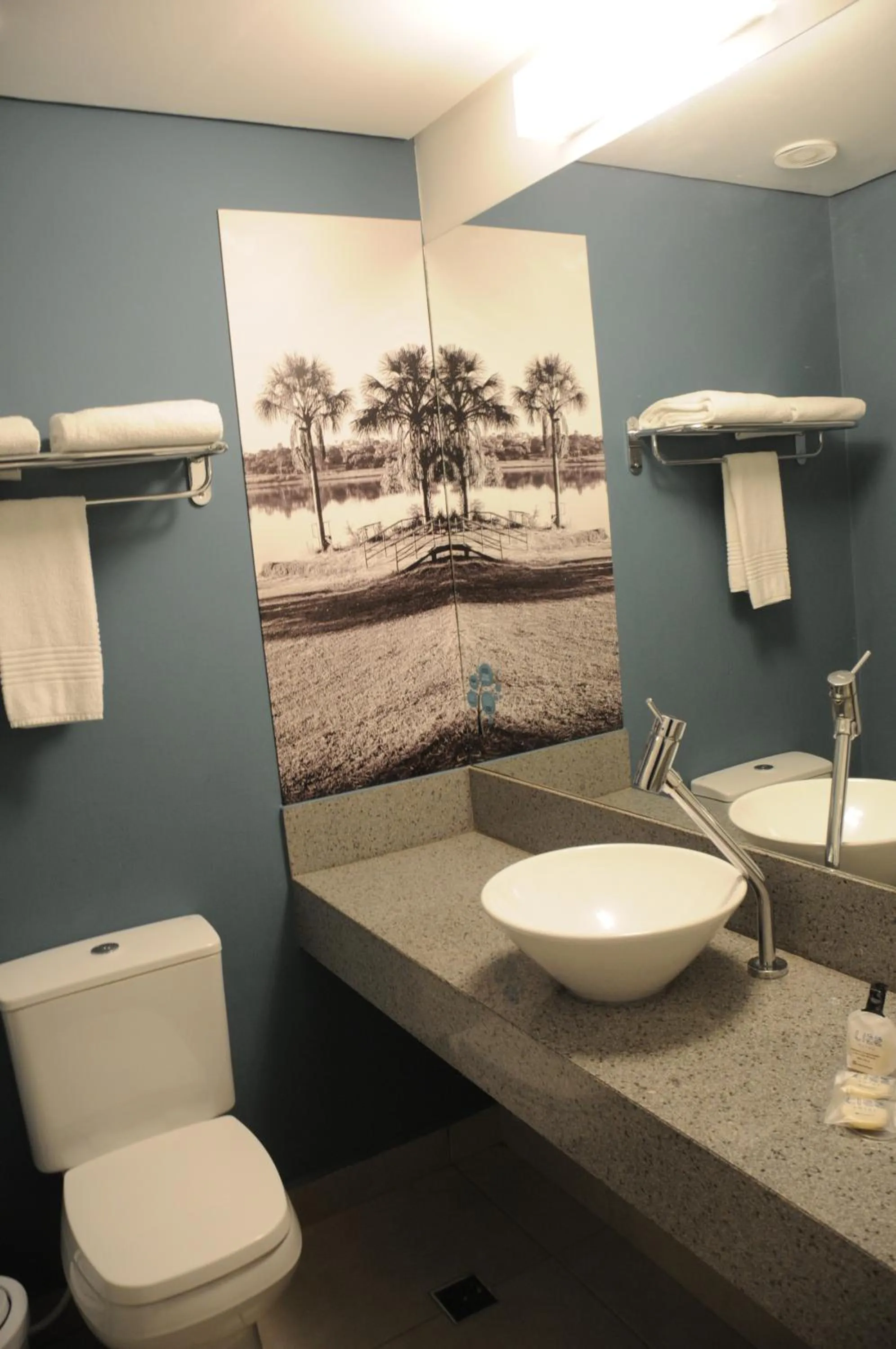 Bathroom in Golden Tower Aeroporto - Lizz - by Fênix Hotéis