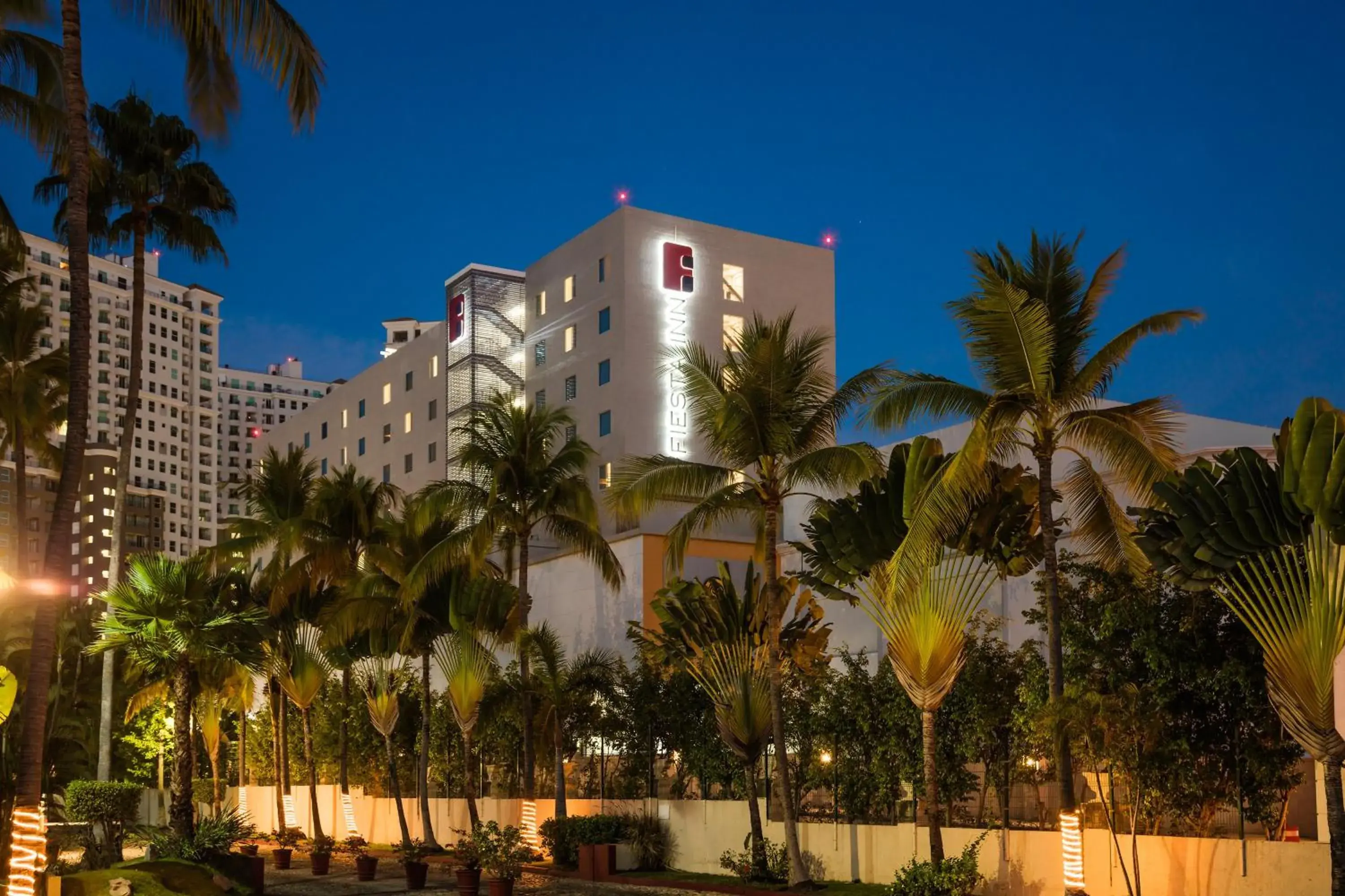 Property building in Fiesta Inn Puerto Vallarta Isla Property building in Fiesta Inn Puerto Vallarta Isla