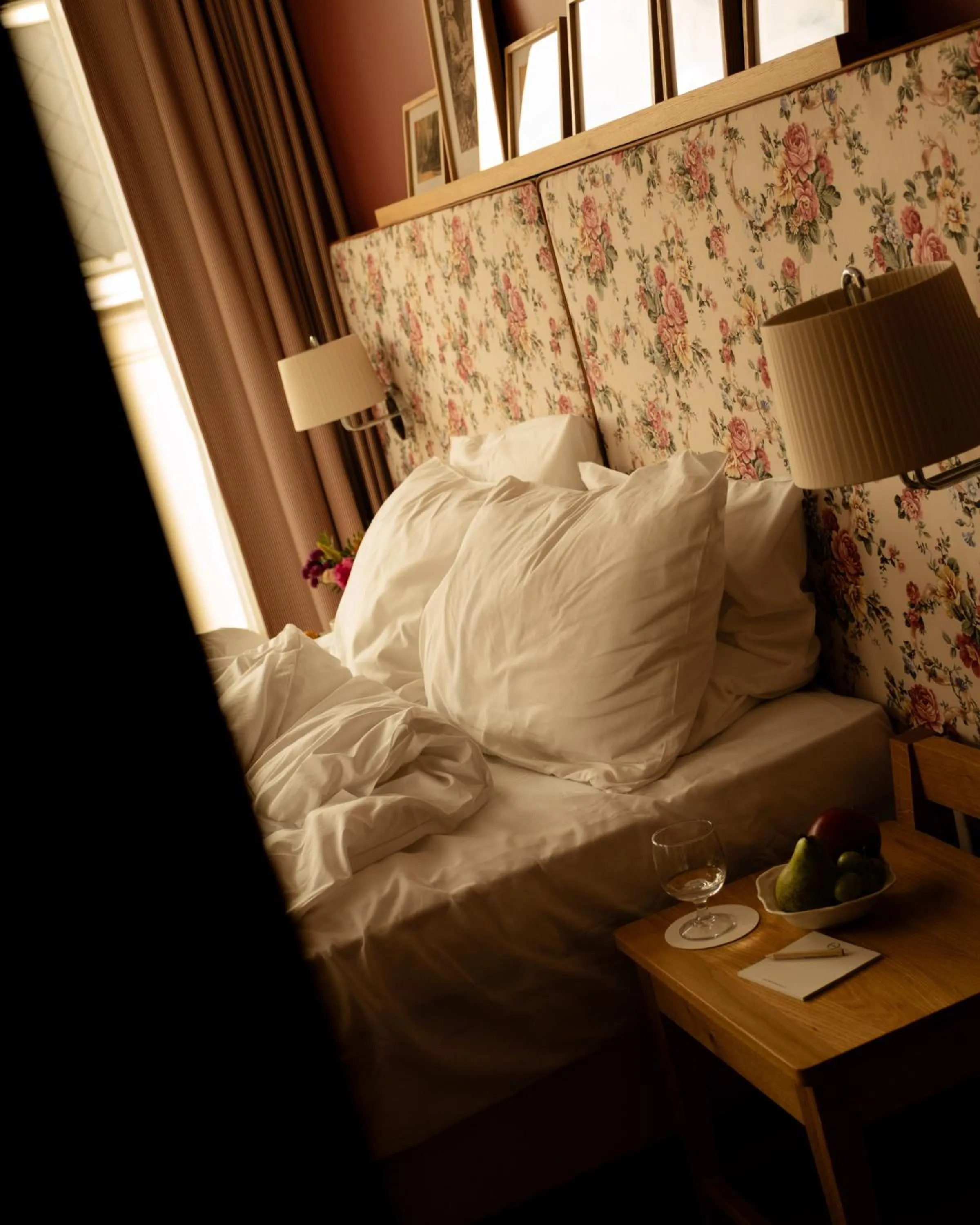 Bed in 9Hotel Chelton