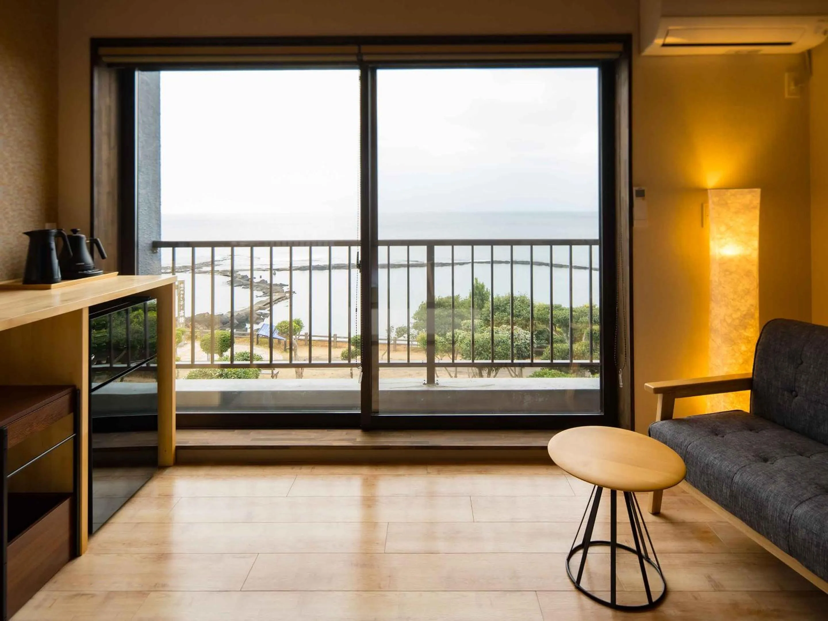 Photo of the whole room in Iseebisou