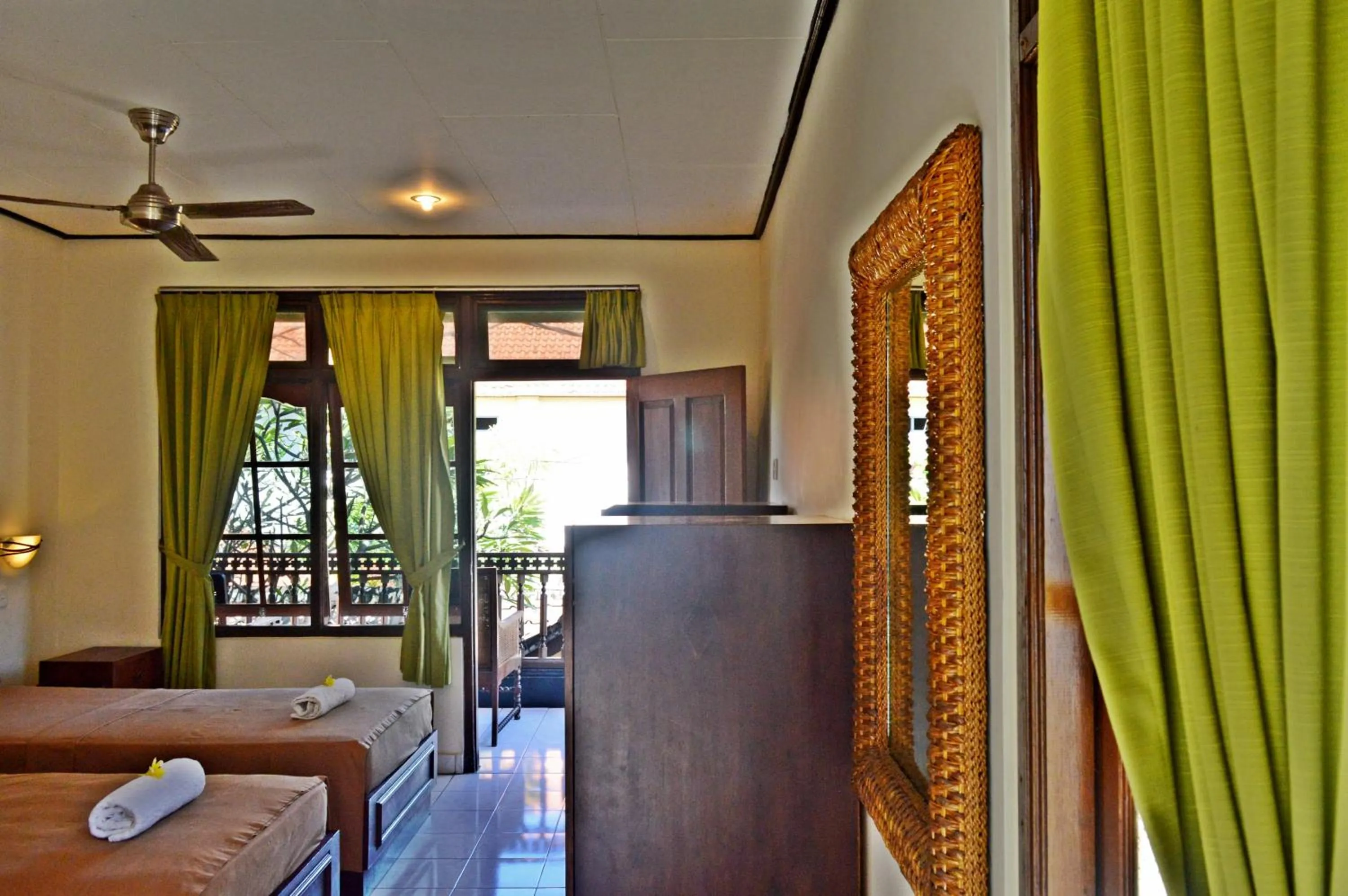 Bedroom, Bed in Yulia 2 Homestay Sanur