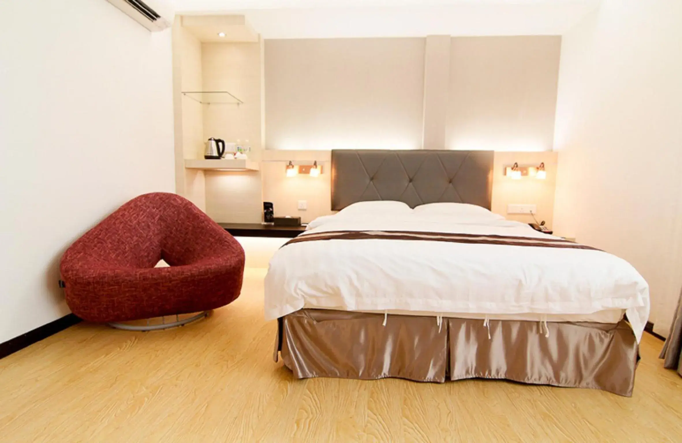 Superior Queen Room in Kingsley Hotel Superior Queen Room in Kingsley Hotel