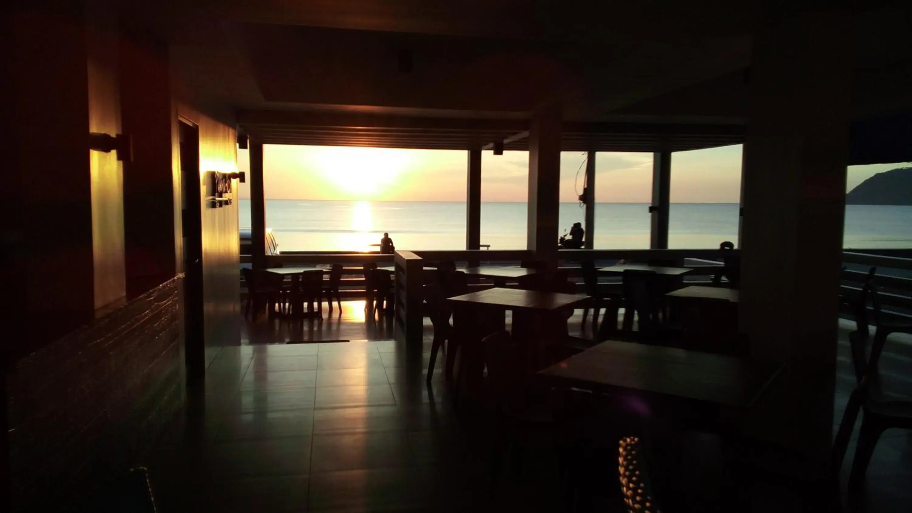 Restaurant/places to eat in Playa Azul Baler Restaurant/places to eat in Playa Azul Baler