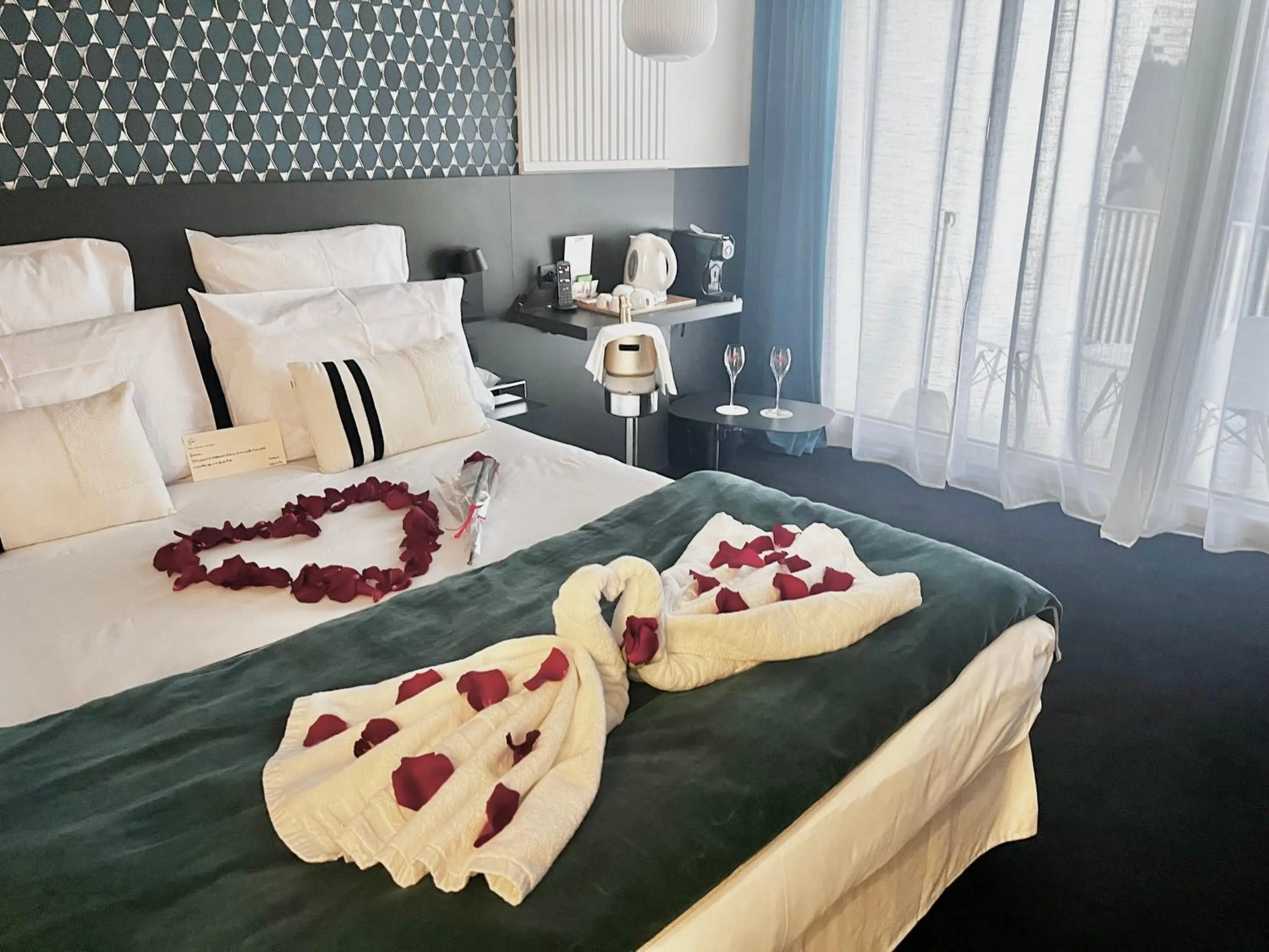 Decorative detail, Bed in Le Prose Hôtel