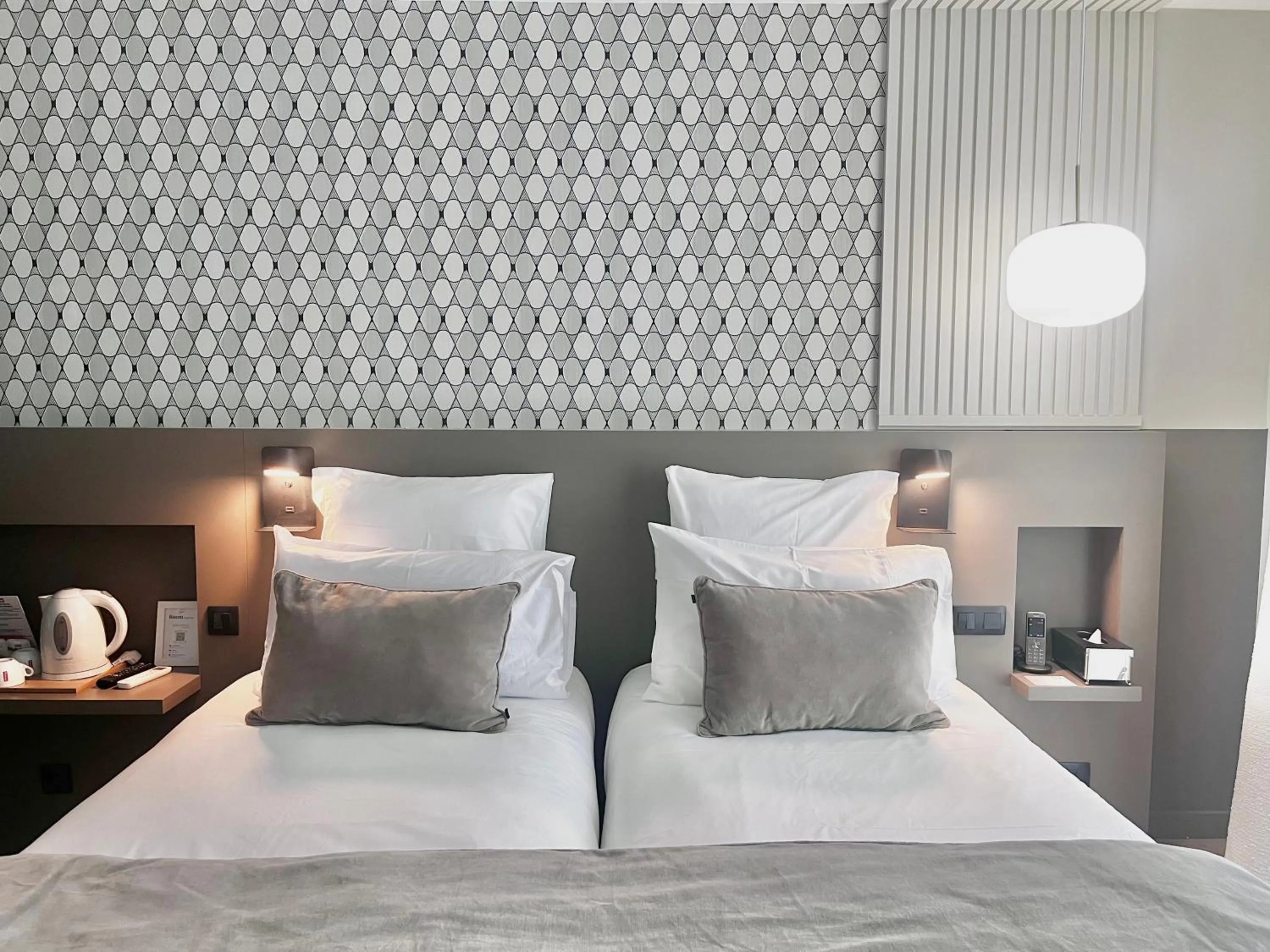 Bed in Le Prose Hôtel