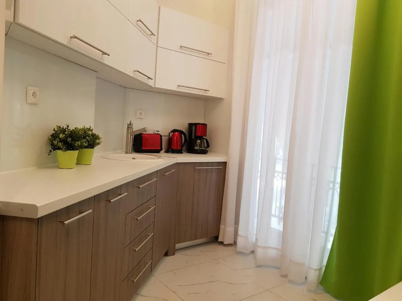 Laura Aristotelous Square Apartment