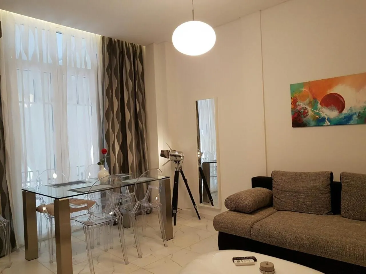 Laura Aristotelous Square Apartment
