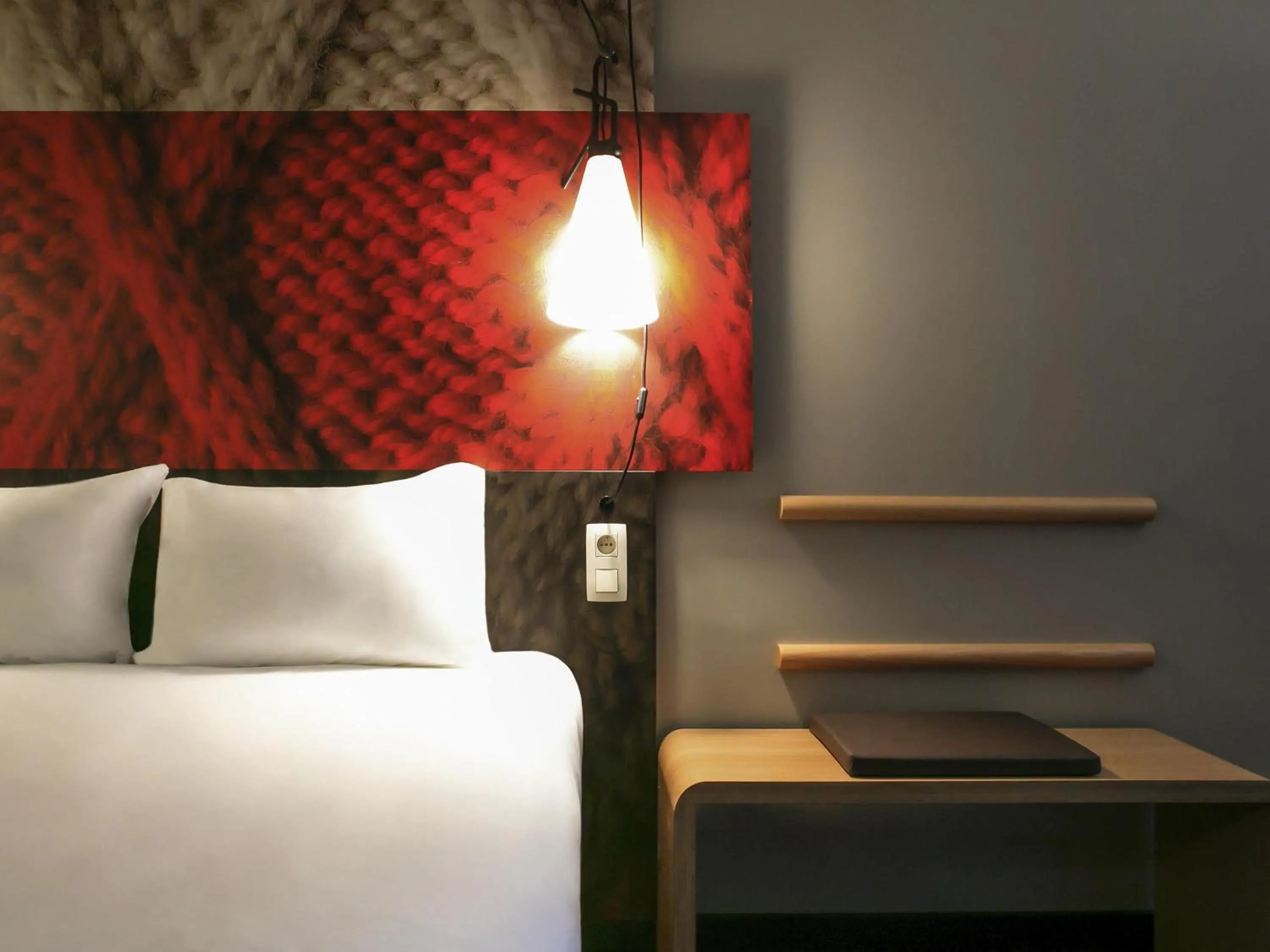 Bedroom, Bed in ibis Hotel Brussels off Grand'Place