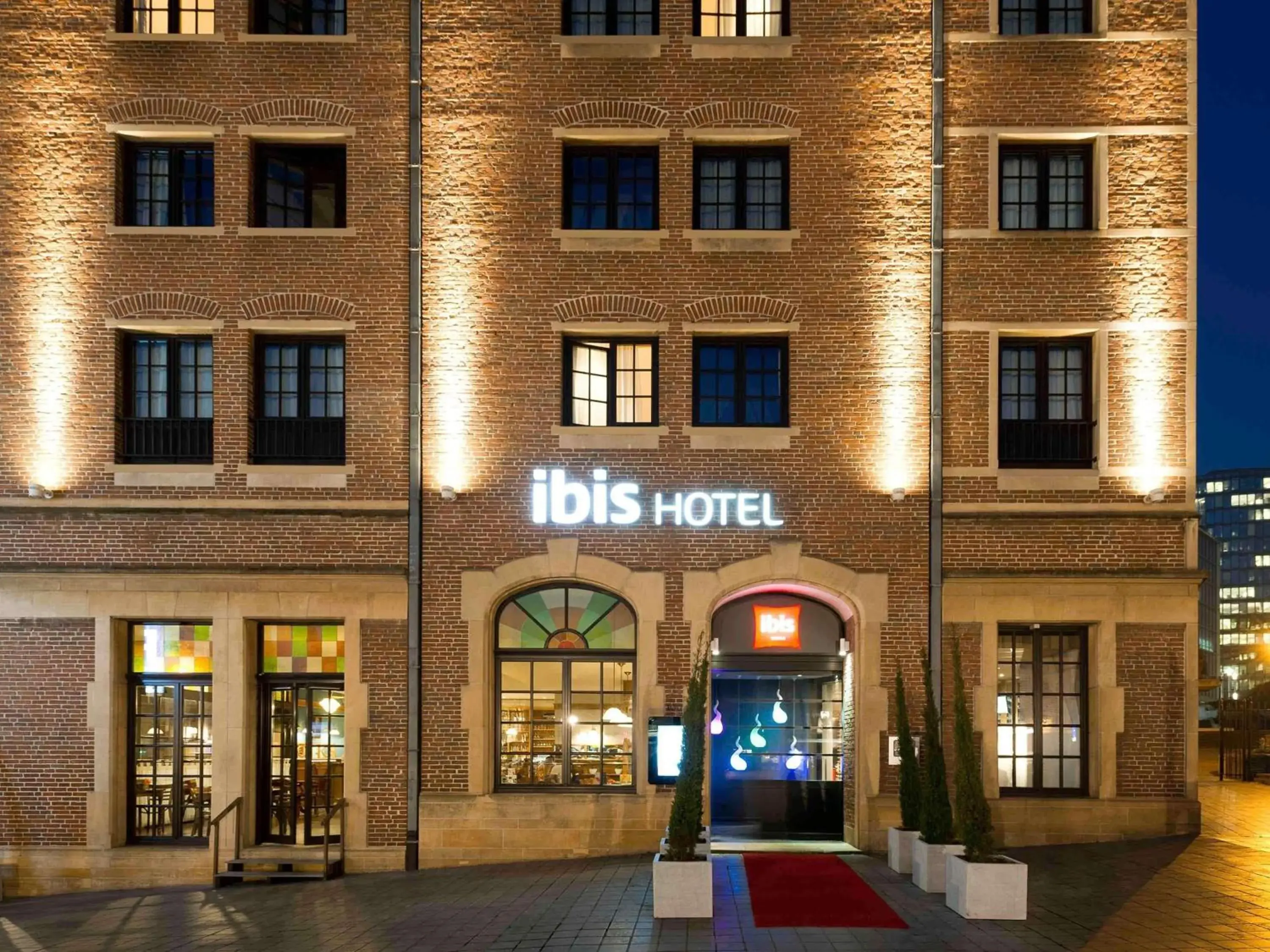 Property building in ibis Hotel Brussels off Grand'Place Property building in ibis Hotel Brussels off Grand'Place