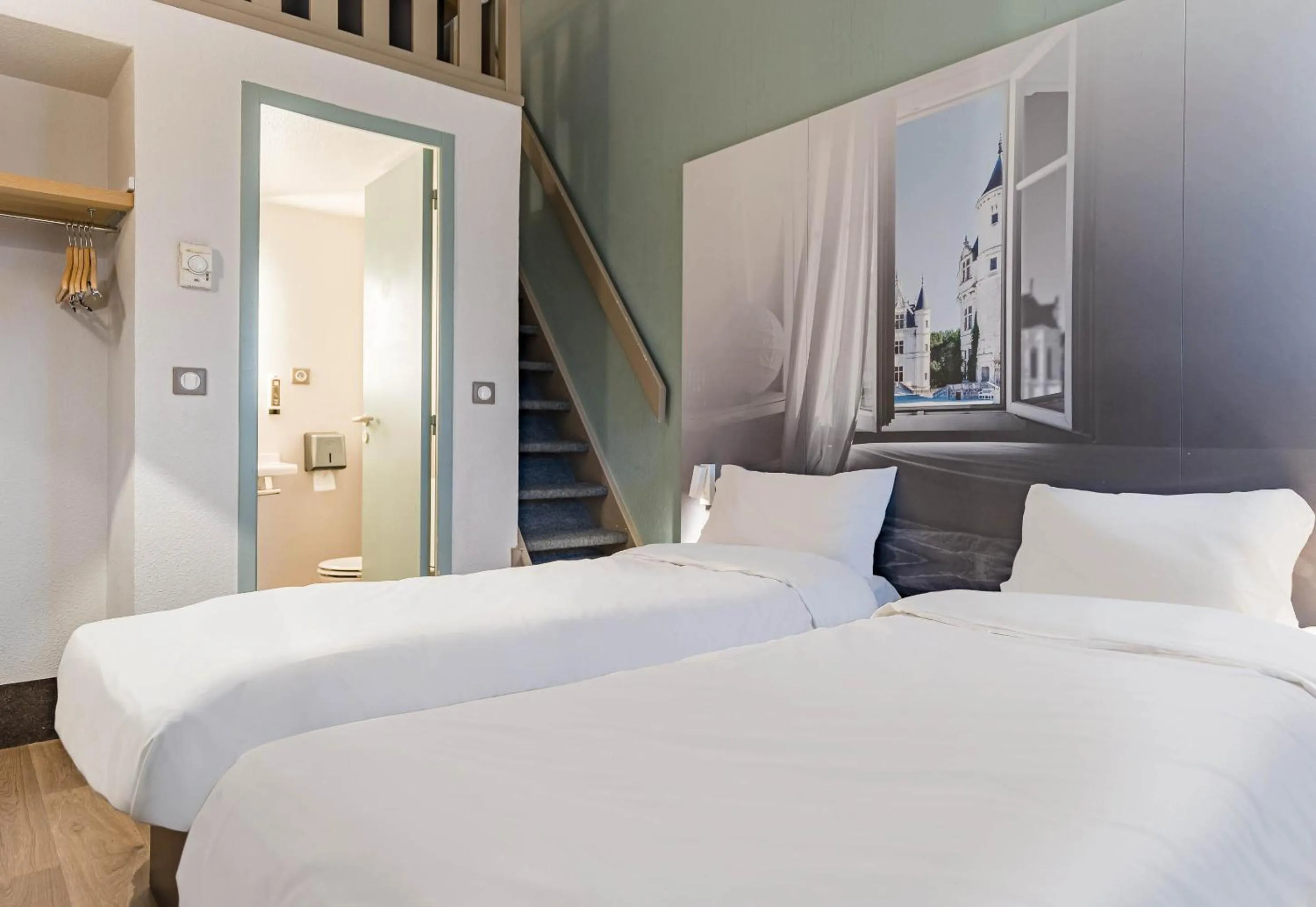 Bedroom, Bed in B&B HOTEL Tours Nord 1 Val de Loire