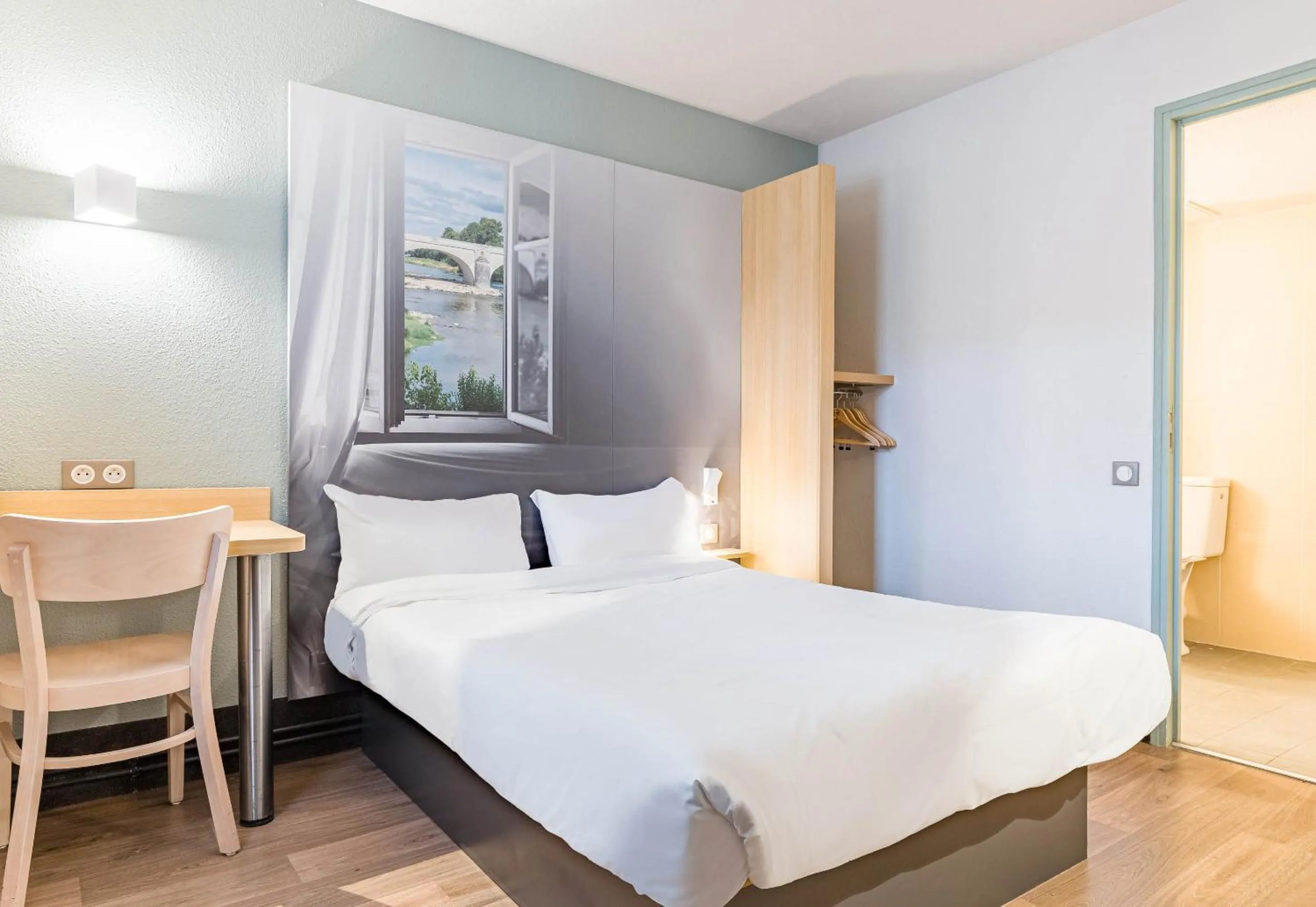 Bedroom, Bed in B&B HOTEL Tours Nord 1 Val de Loire