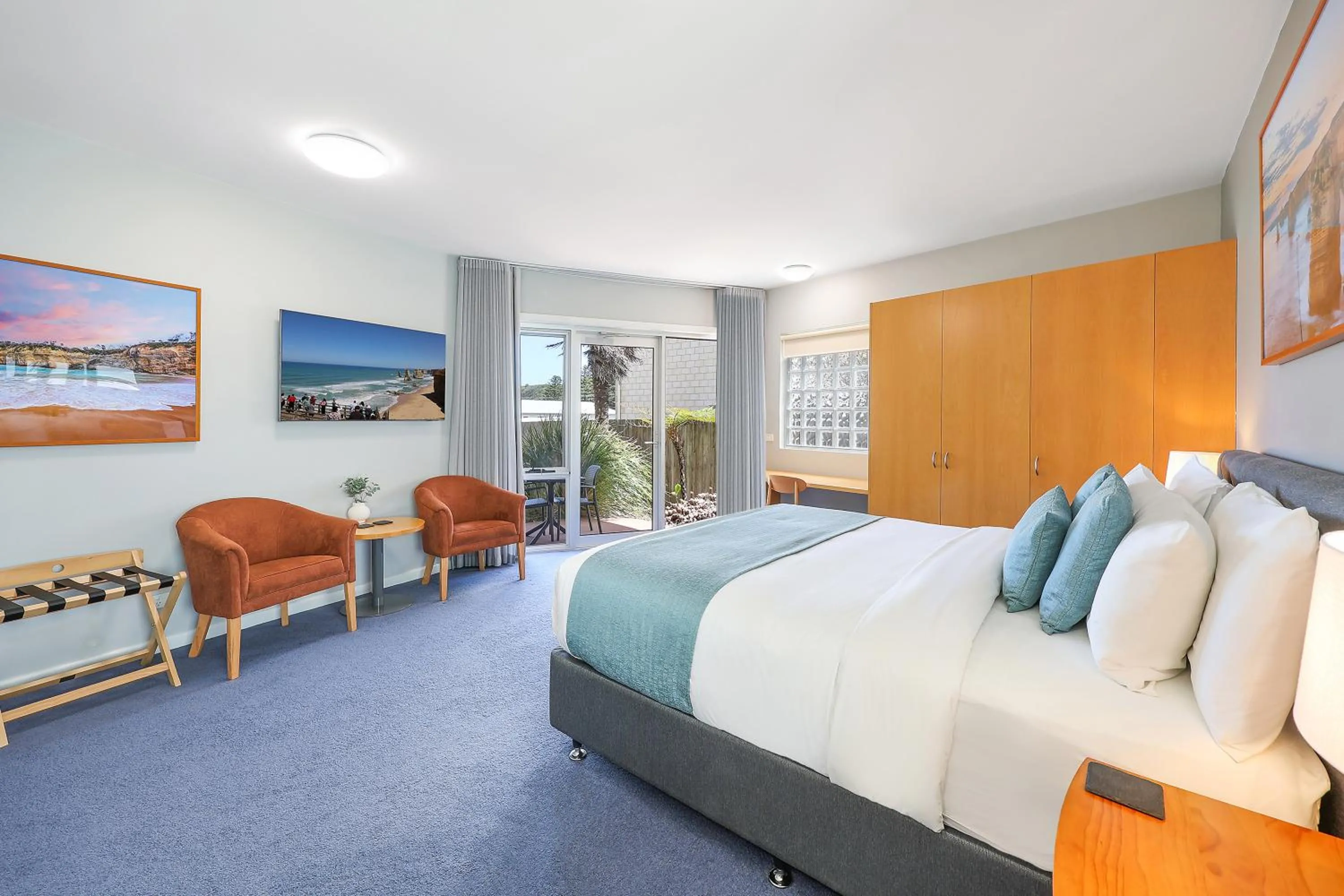 Waves Luxury Suites