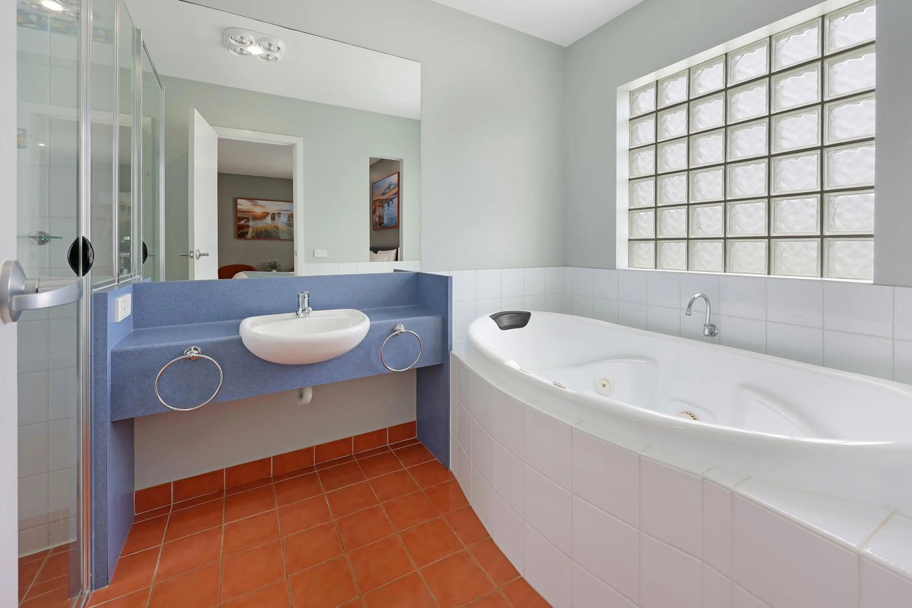 Waves Luxury Suites
