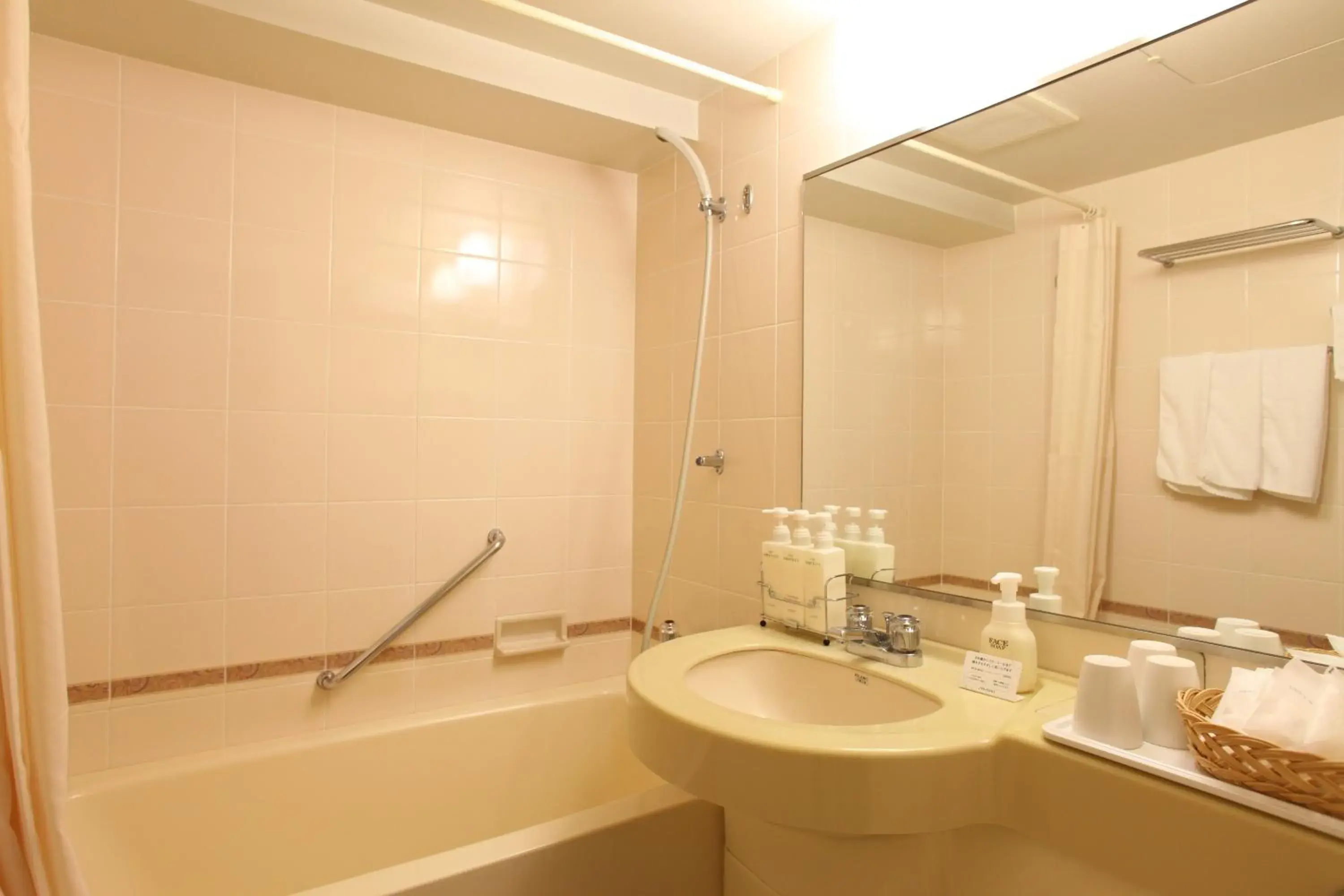 Superior Twin Room - Non-Smoking in Hotel Viamare Kobe Superior Twin Room - Non-Smoking in Hotel Viamare Kobe