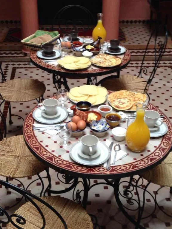 Restaurant/places to eat in Riad Abjaou