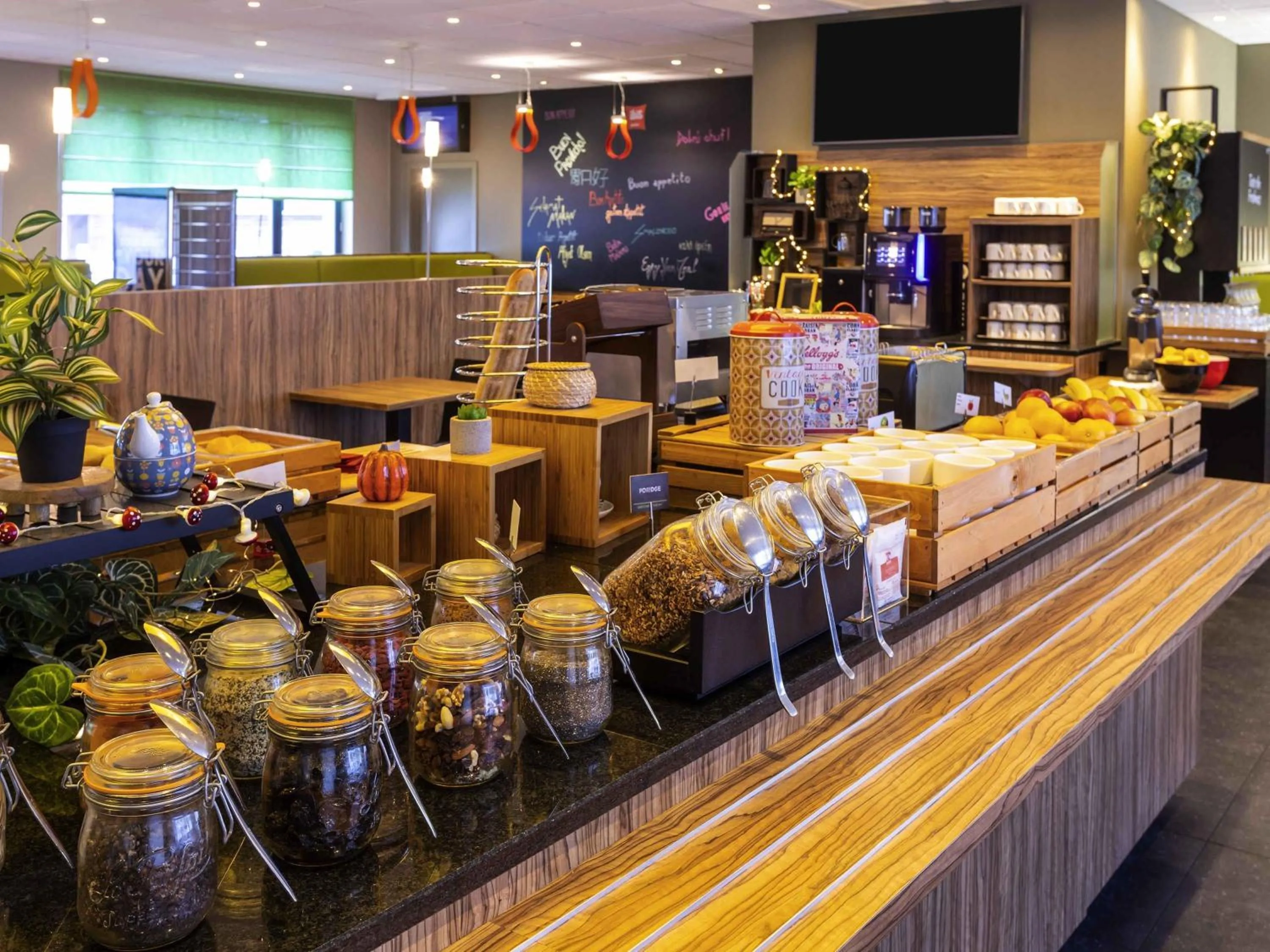 Breakfast in ibis Hotel Brussels Centre Gare du Midi