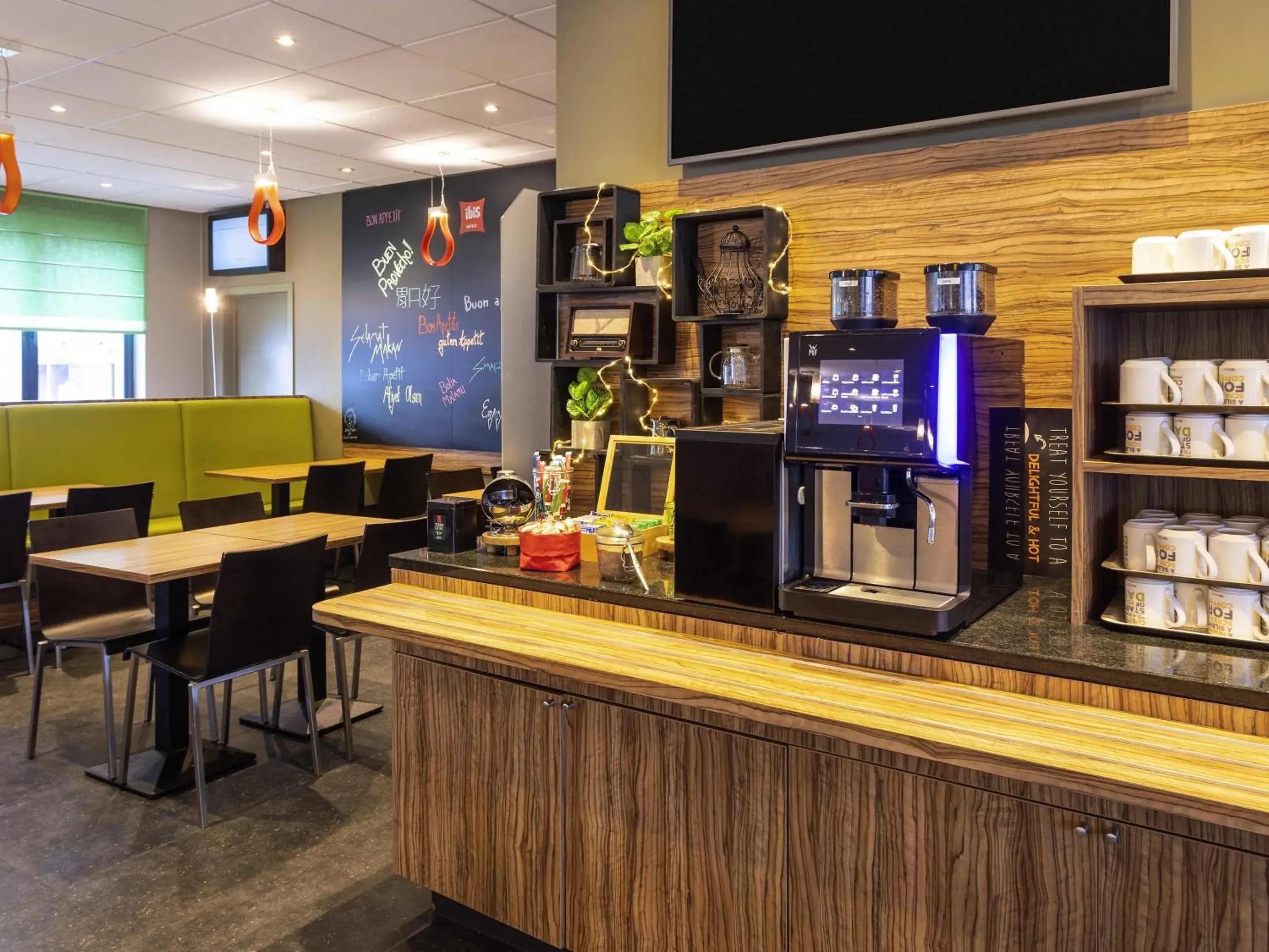 Breakfast in ibis Hotel Brussels Centre Gare du Midi Breakfast in ibis Hotel Brussels Centre Gare du Midi