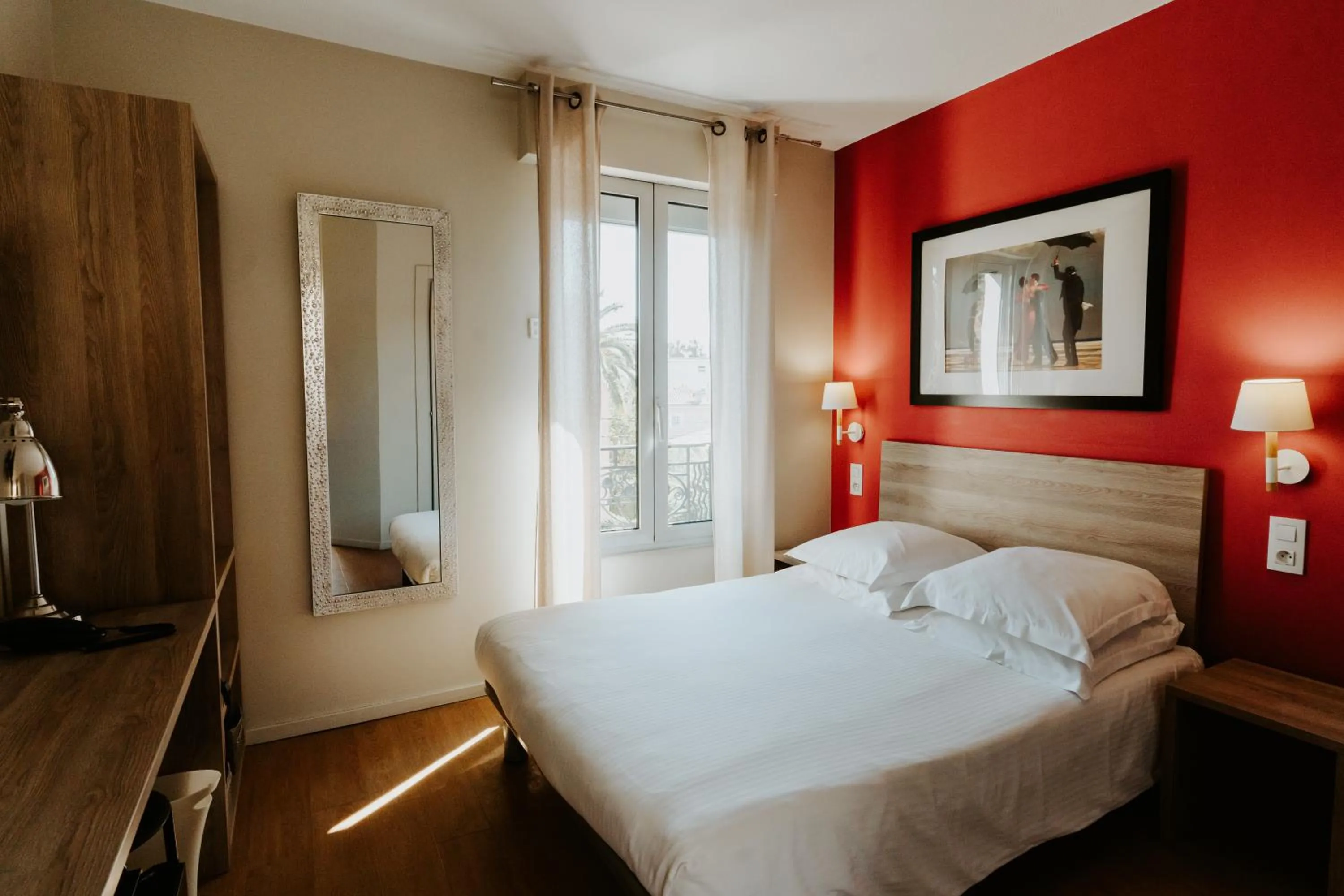 Bedroom, Bed in Hôtel Le Petit Castel