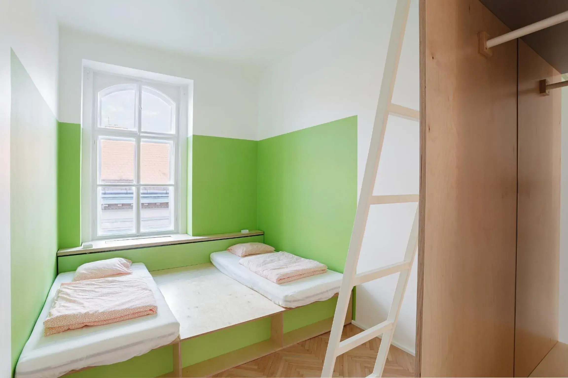 Quadruple Room with Bathroom in Flow Spaces Quadruple Room with Bathroom in Flow Spaces