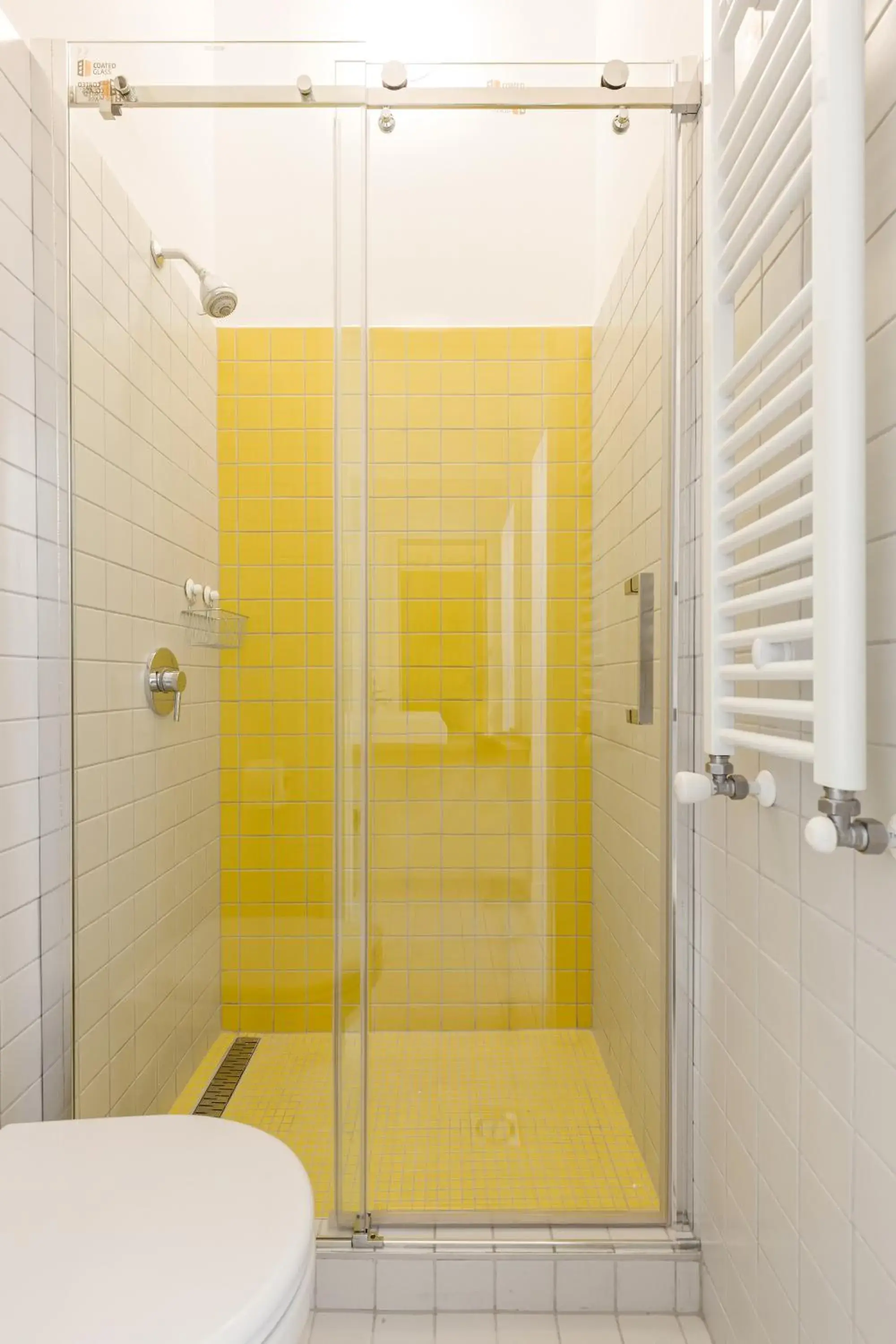Standard Twin Room in Flow Spaces Standard Twin Room in Flow Spaces