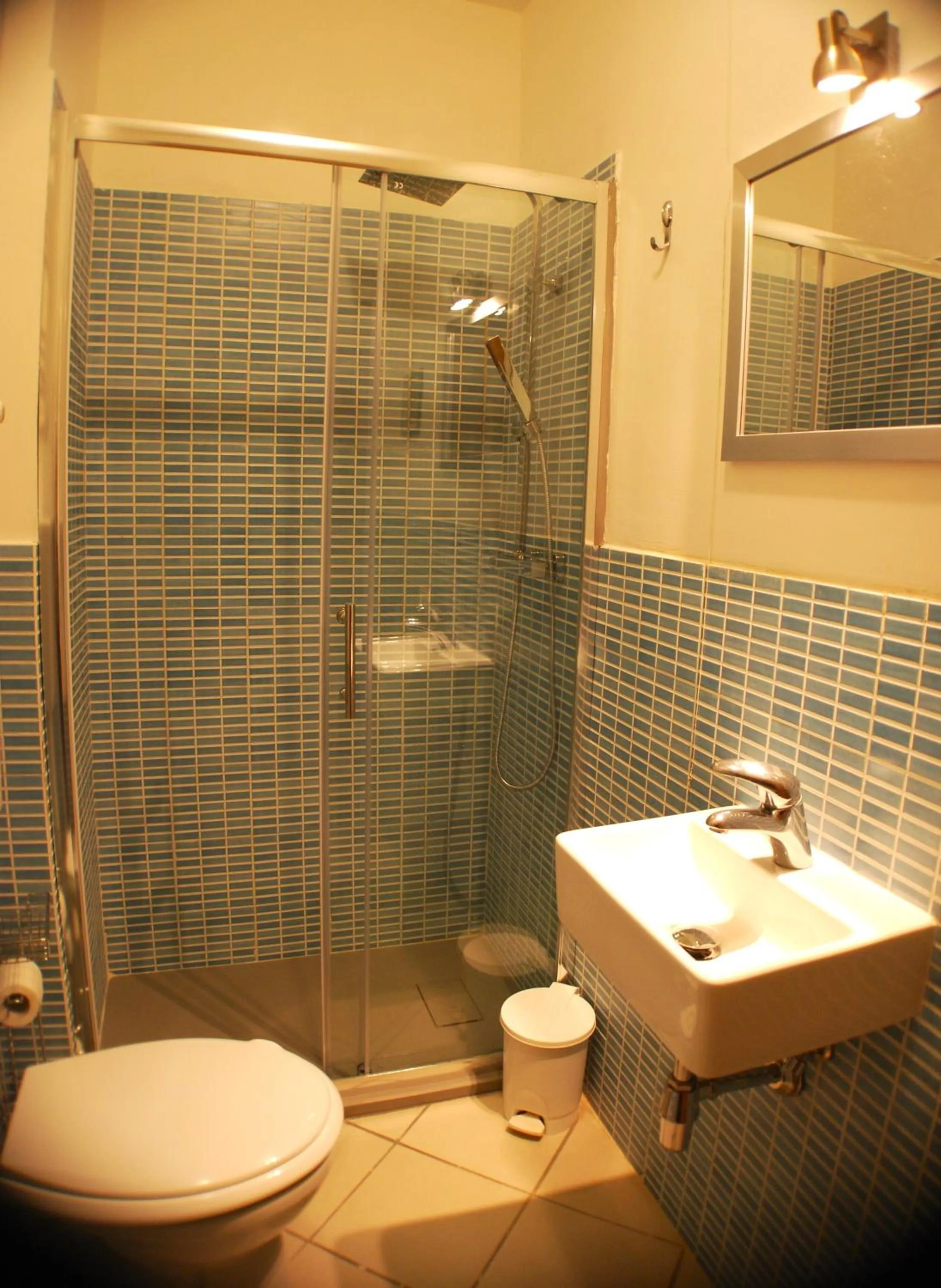 Bathroom in AlbergoTeatro