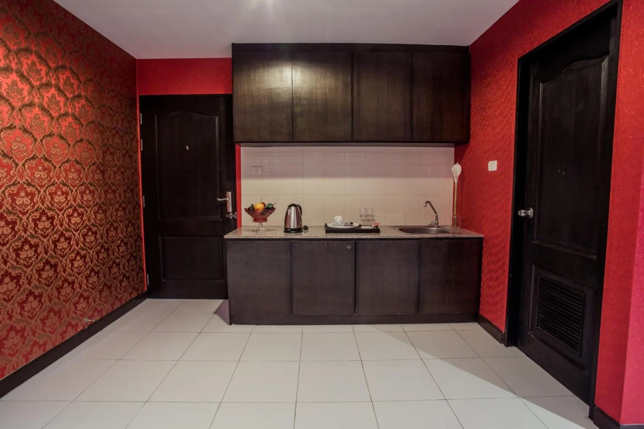 Coffee/tea facilities in The Cotai Luxury Design Hotel