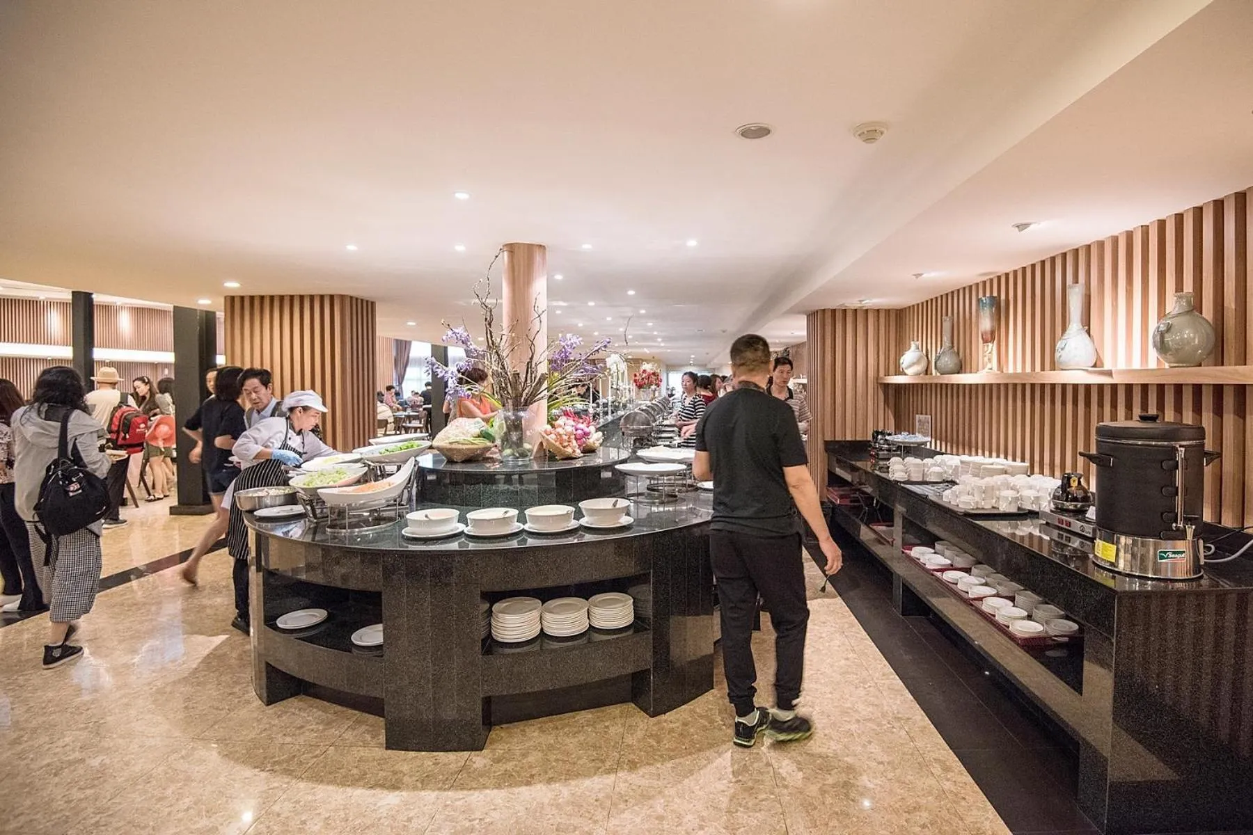 Restaurant/places to eat in The Cotai Luxury Design Hotel