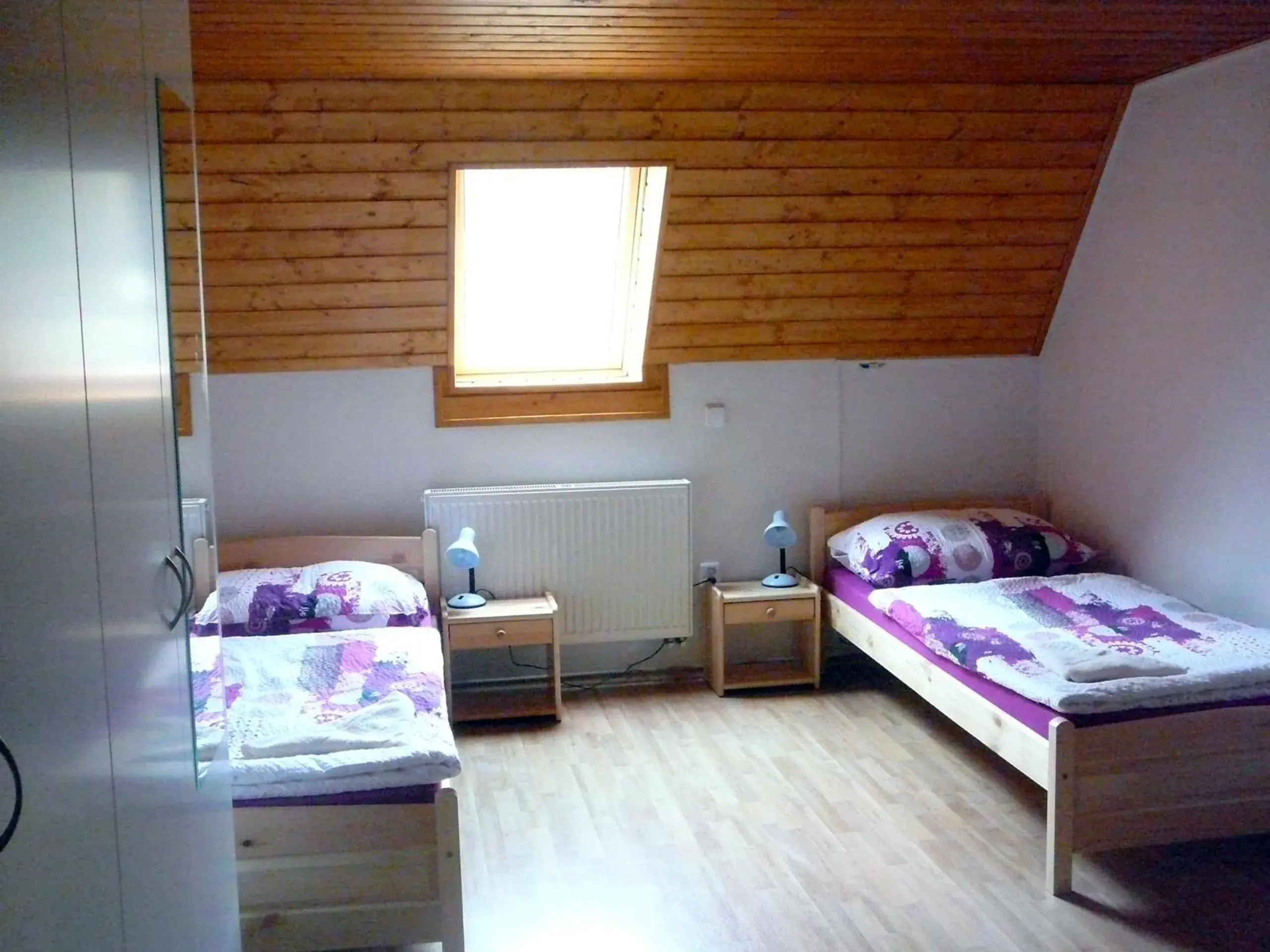Double or Twin Room with Private Bathroom - single occupancy in Ubytování nad Bisonem Double or Twin Room with Private Bathroom - single occupancy in Ubytování nad Bisonem