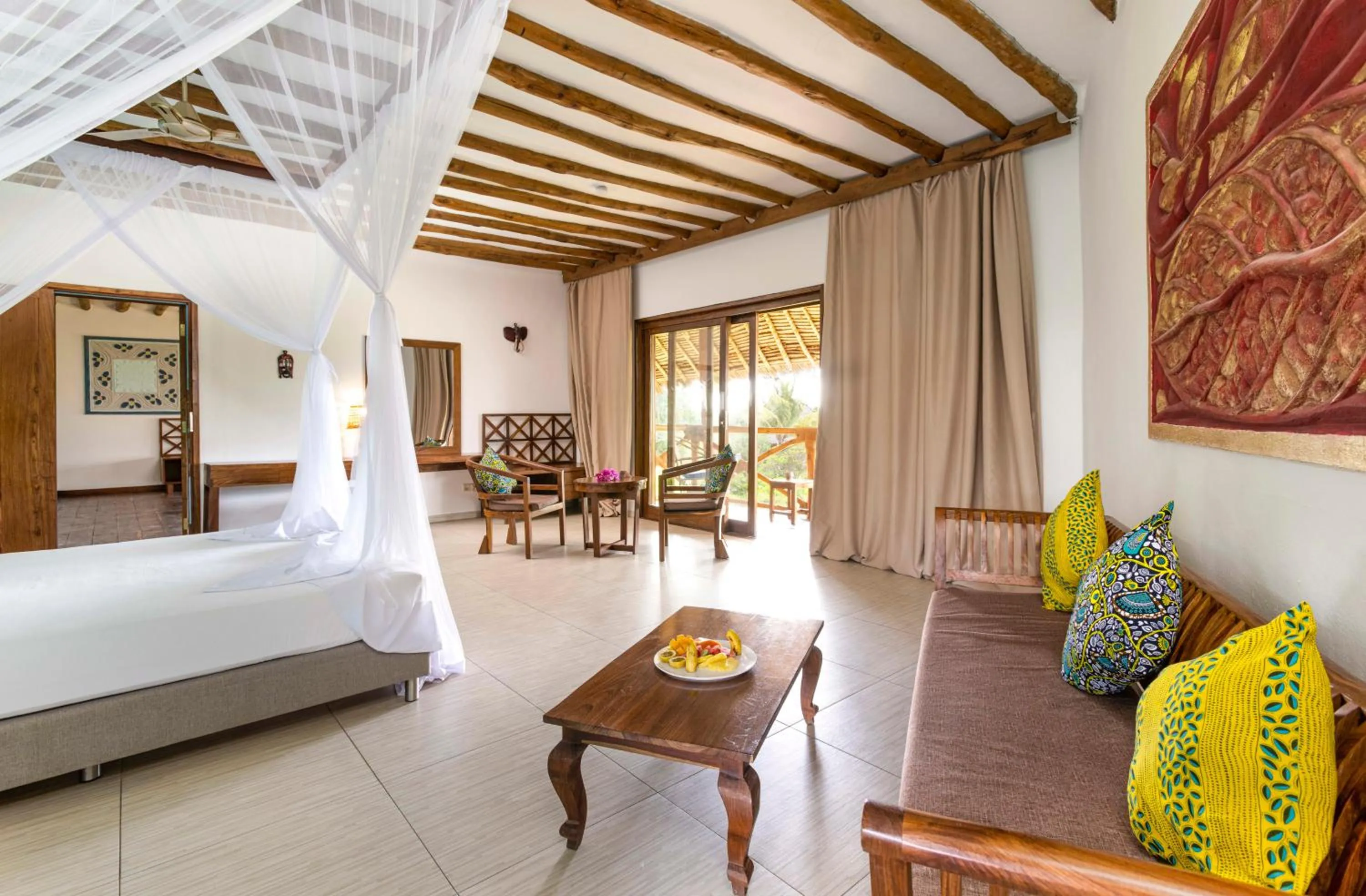 Photo of the whole room, Bed in Zanzibar Queen Hotel