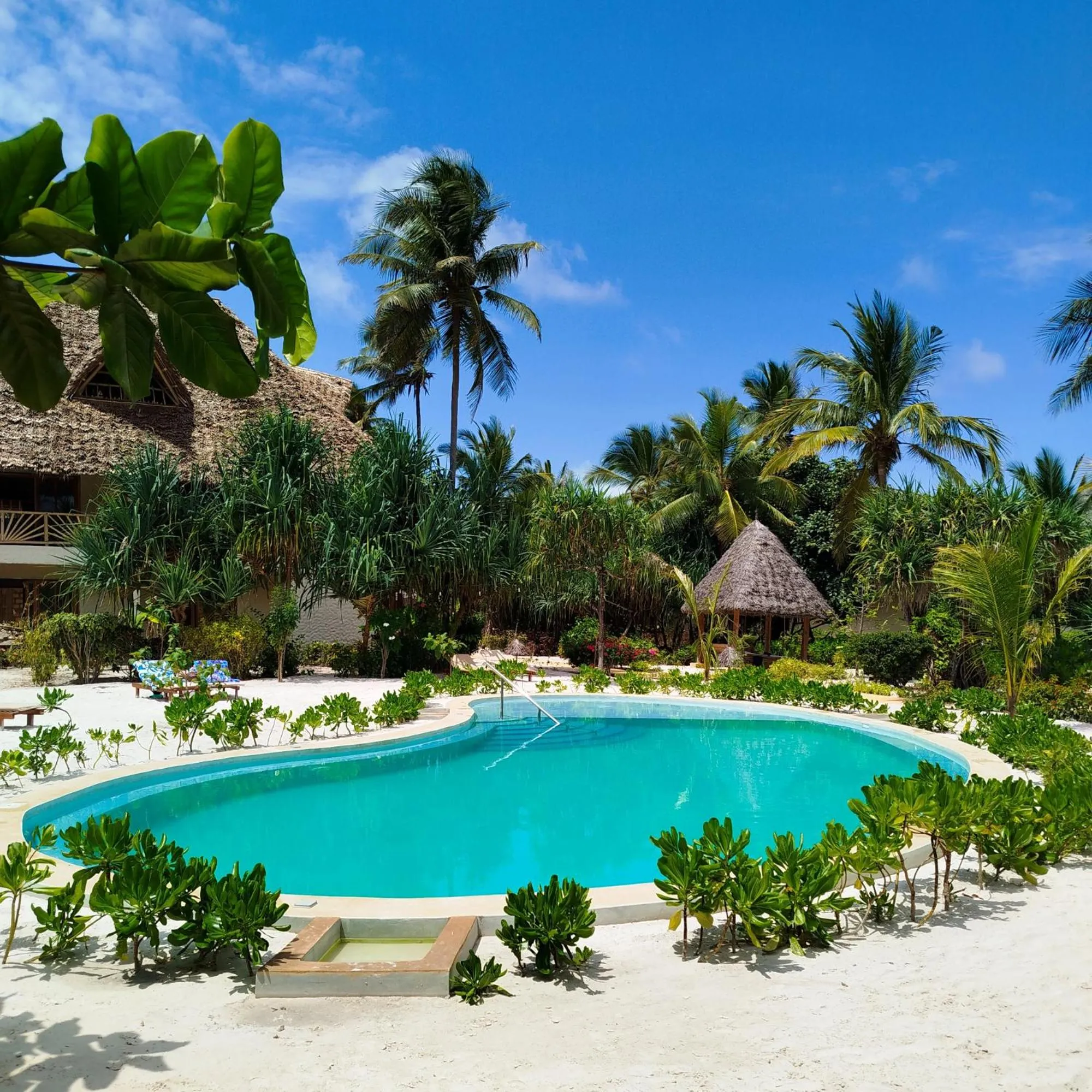 Swimming pool in Zanzibar Queen Hotel