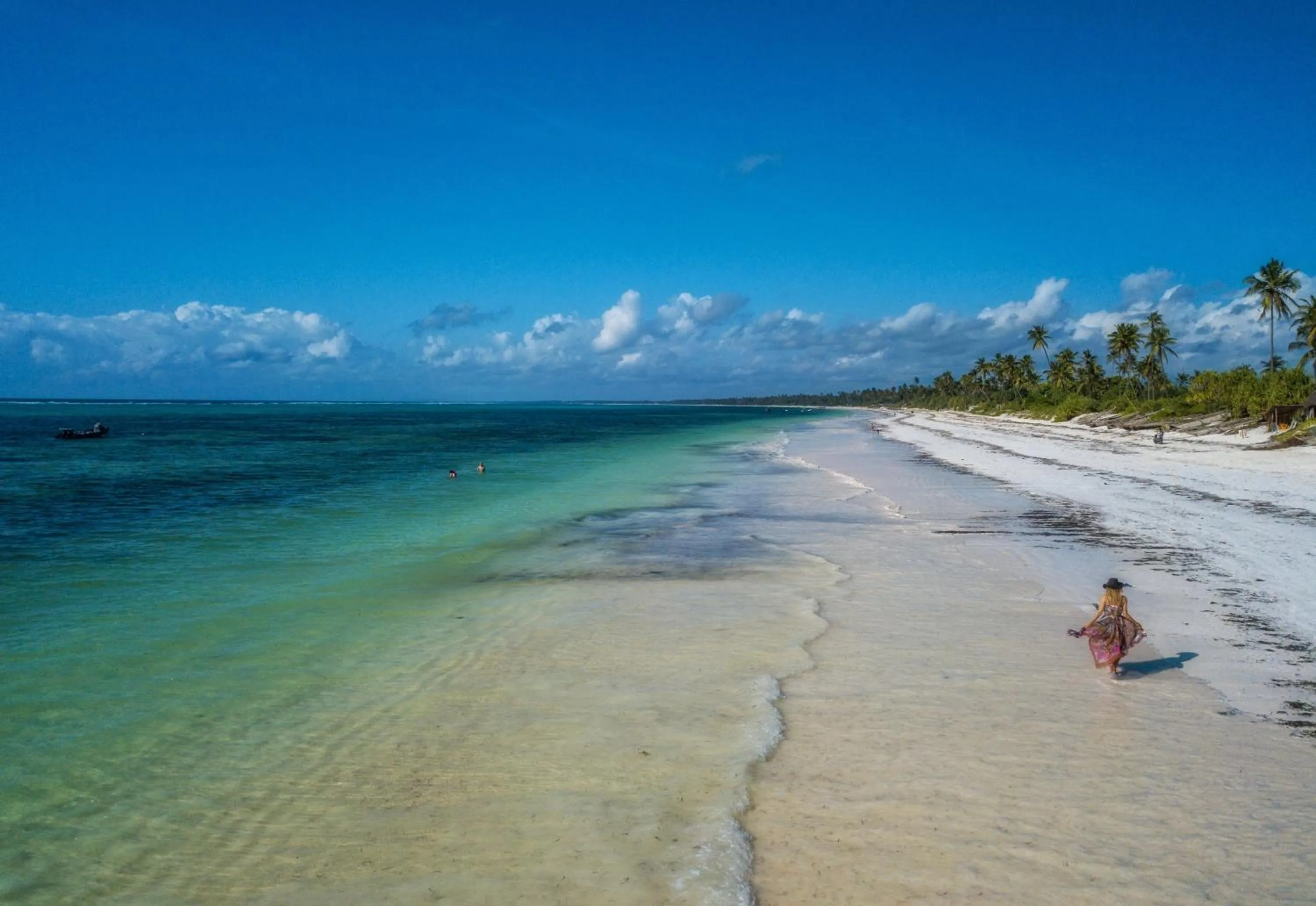 Beach in Zanzibar Queen Hotel