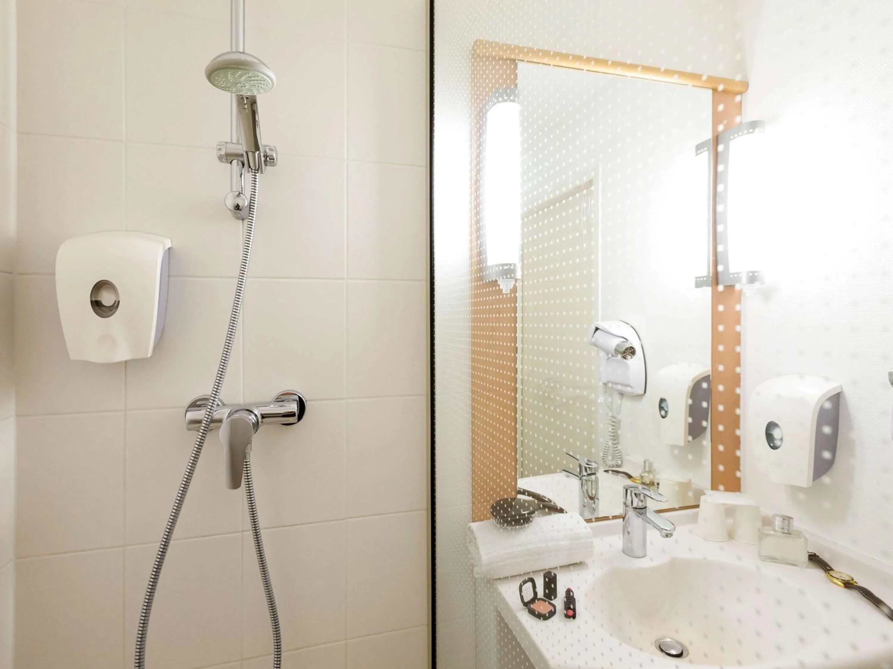 Photo of the whole room in ibis Hotel Brussels Airport