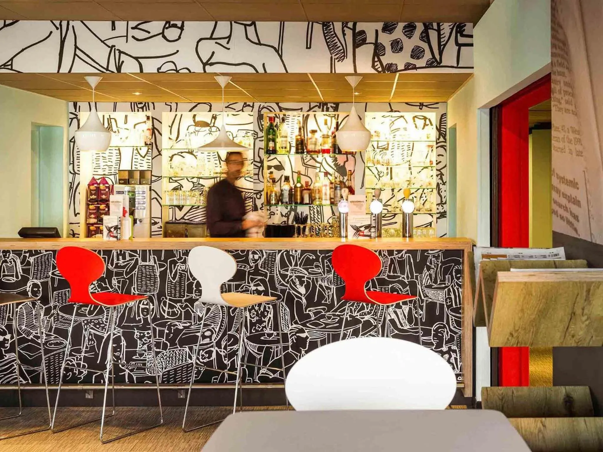 Lounge or bar in ibis Hotel Brussels Airport
