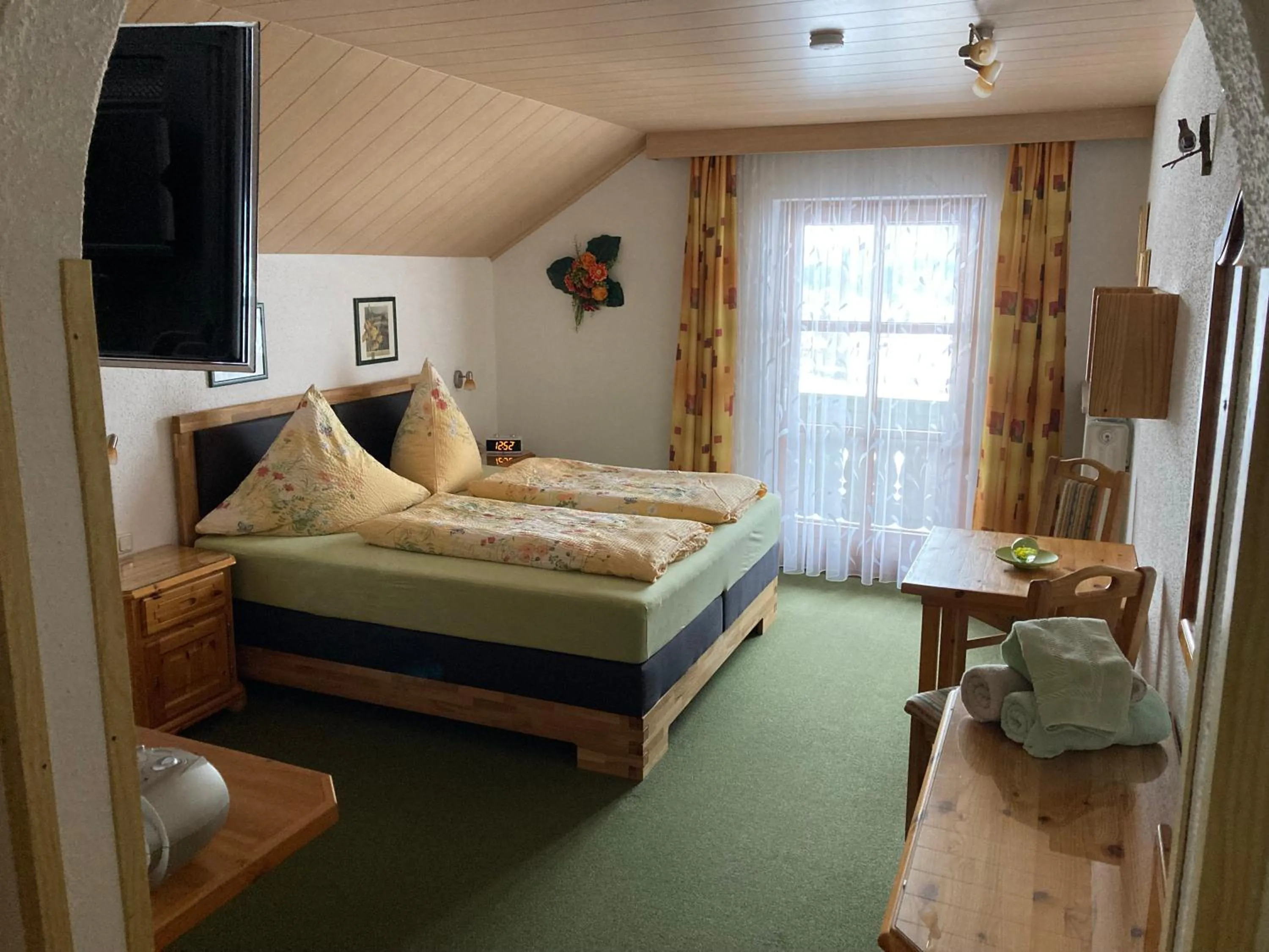 Bedroom, Bed in Gästehaus Biggi