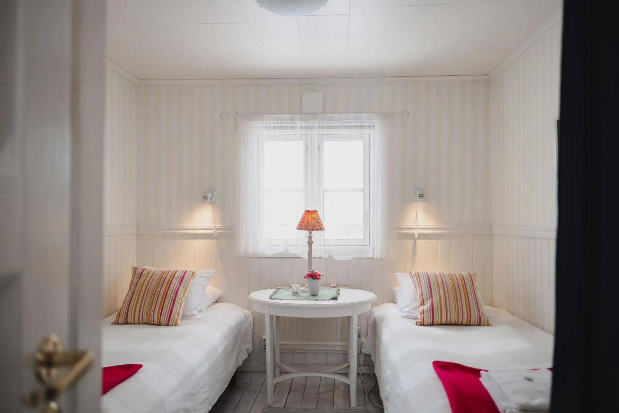 Bed in Gårdshotell Klockargården Öregrund