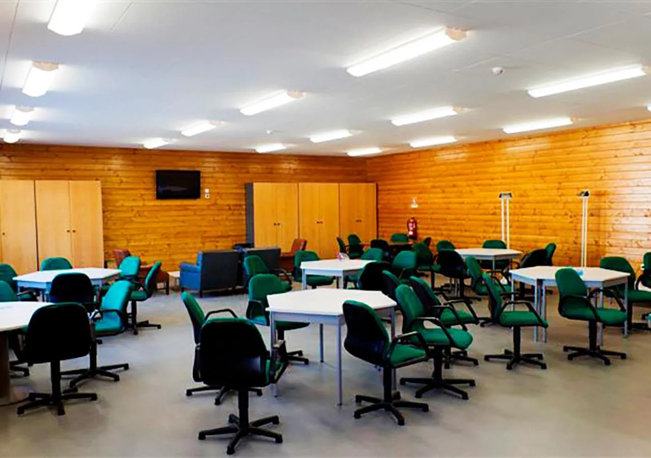 Communal lounge/ TV room in Parque de Campismo Orbitur Canidelo