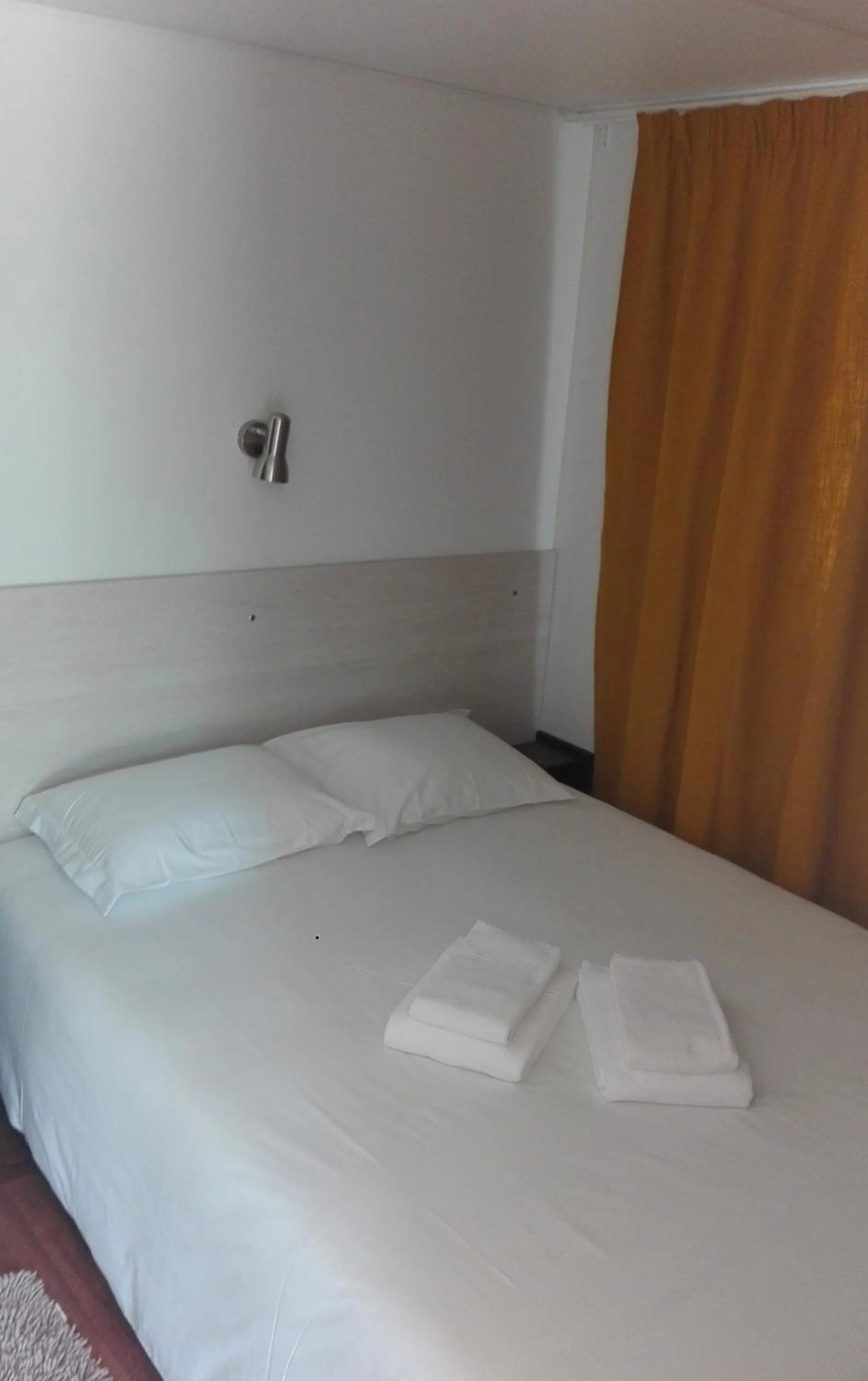 Bedroom, Bed in Parque de Campismo Orbitur Canidelo