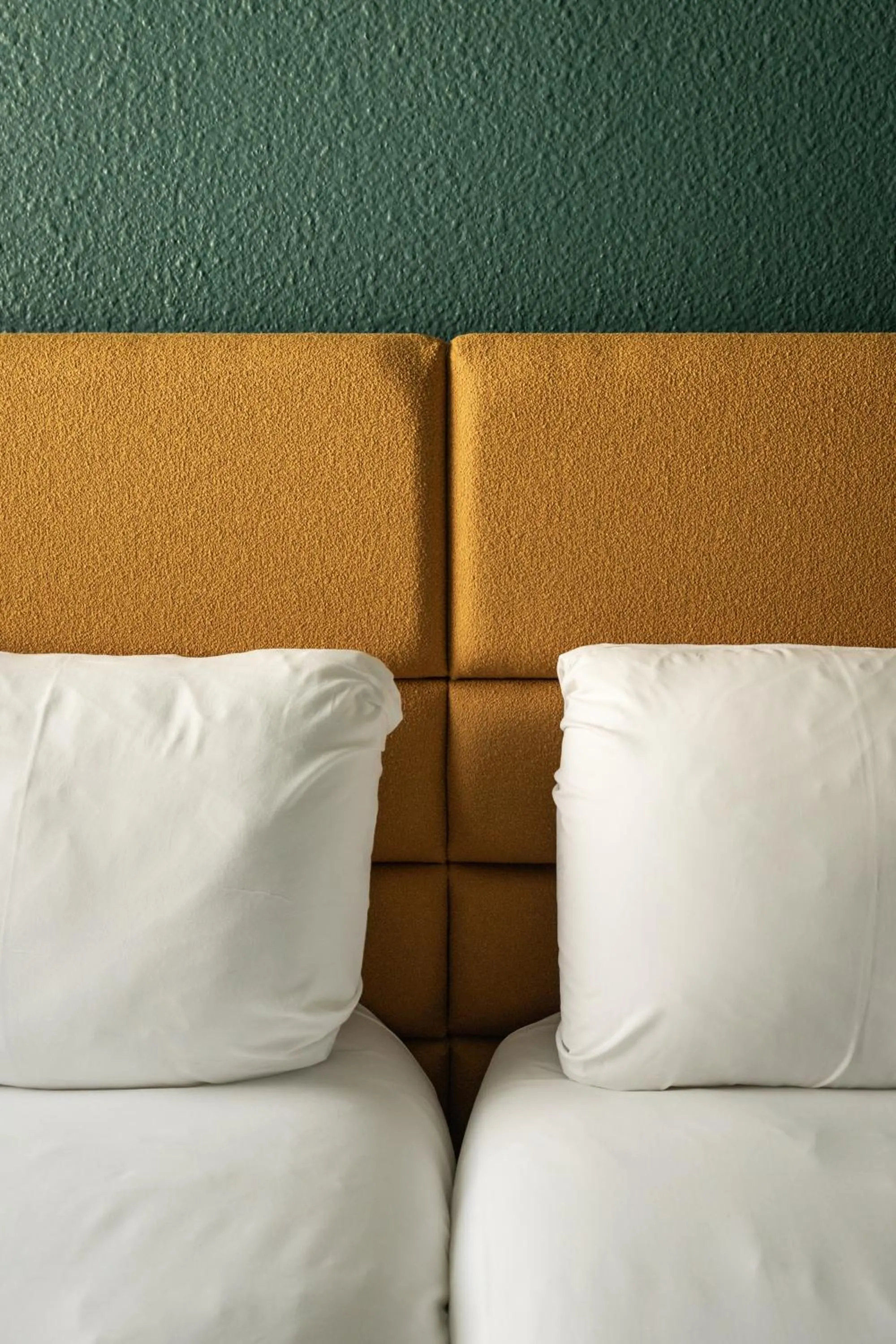 Bedroom, Bed in ibis Styles Brugge Centrum