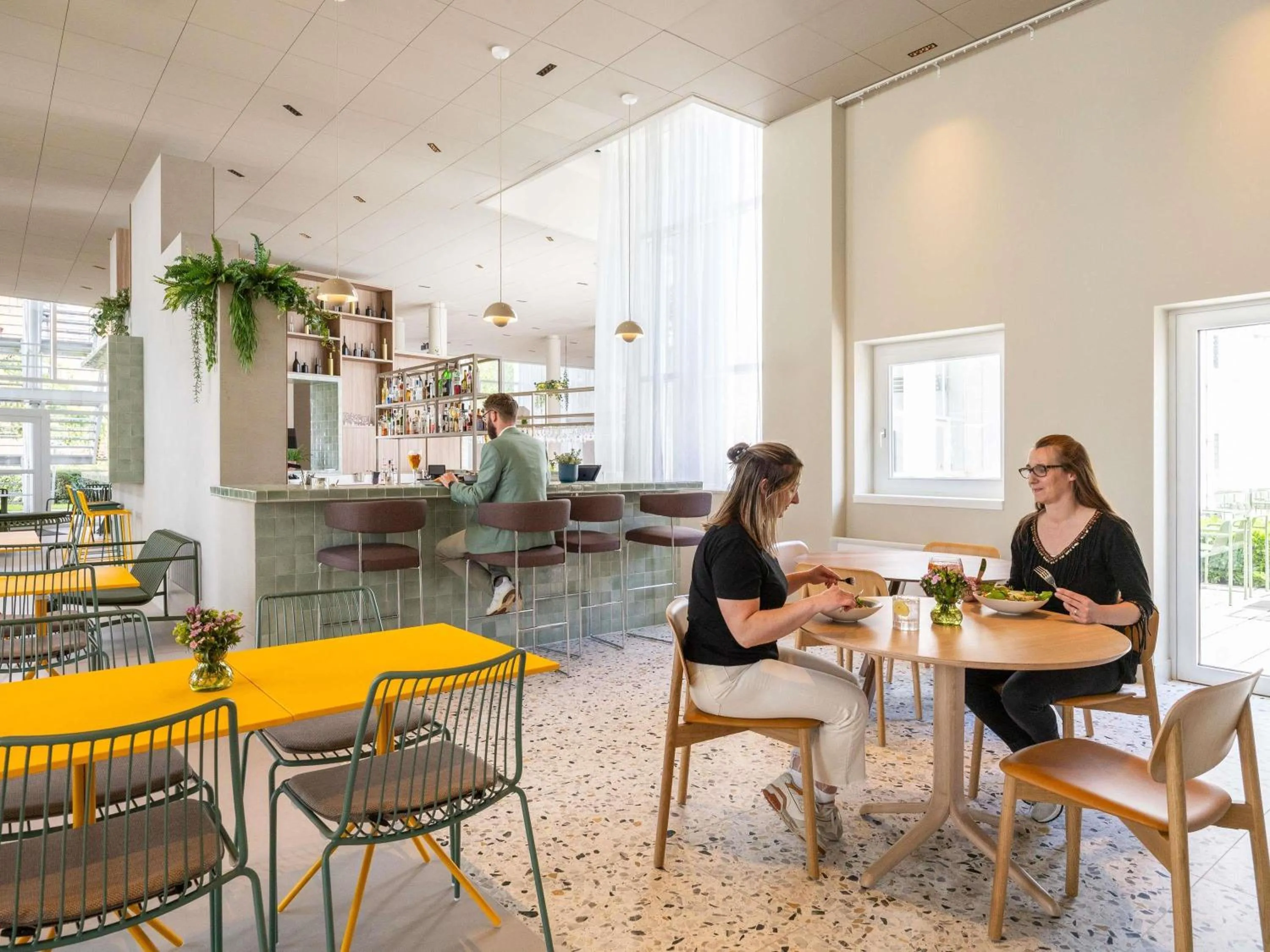 Lounge or bar in ibis Styles Brugge Centrum